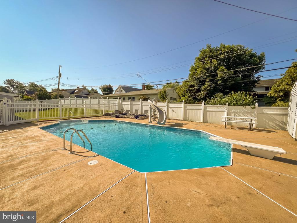 RED ROSE GATE - Residential