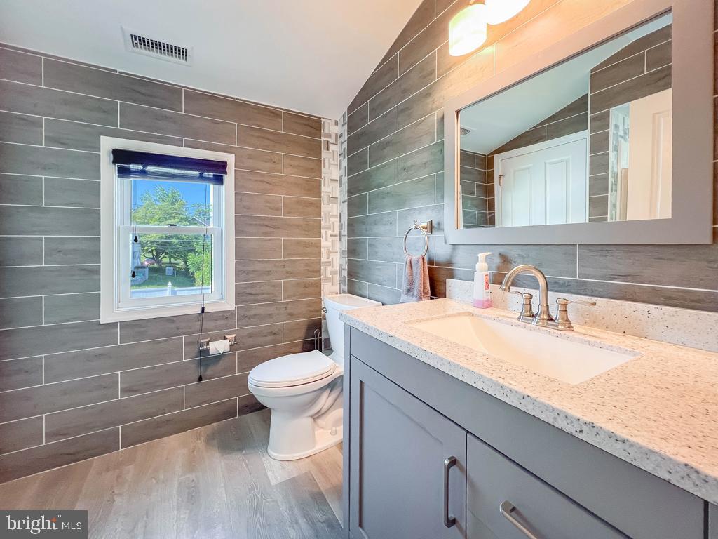 RED ROSE GATE - Residential