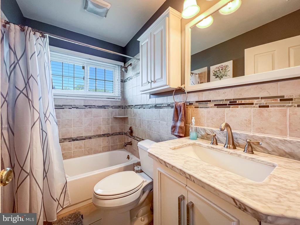 RED ROSE GATE - Residential