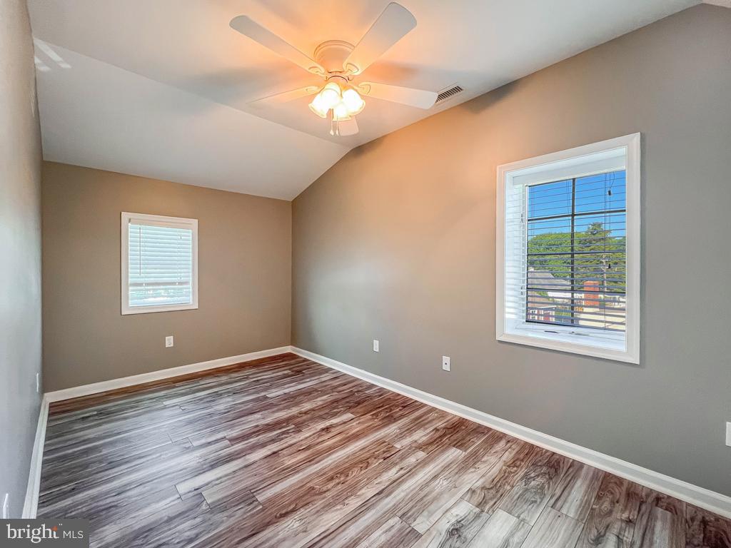 RED ROSE GATE - Residential