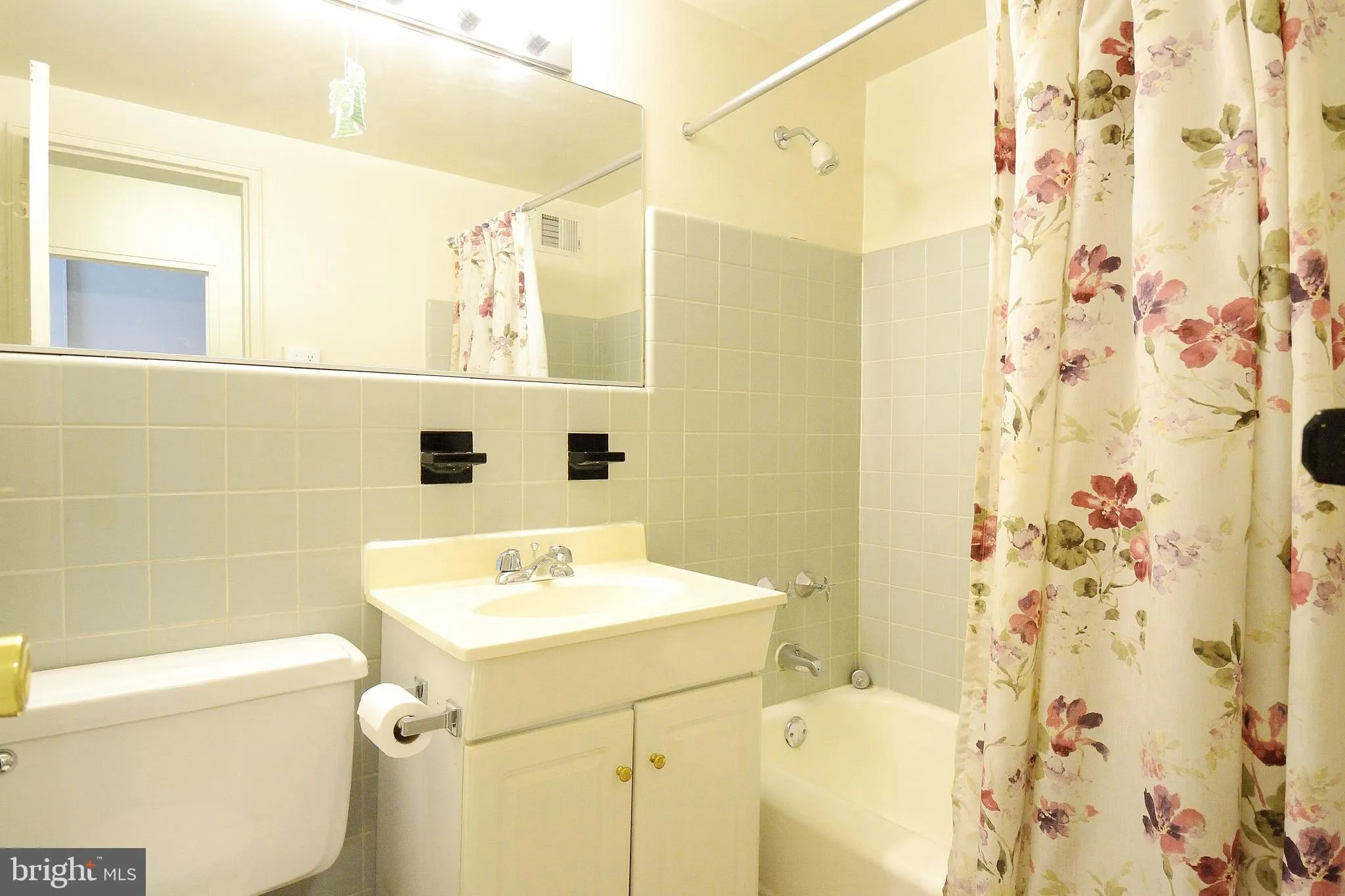 Philadelphia, Pennsylvania 19103, United States, ,1 BathroomBathrooms,Residential,Active,114414