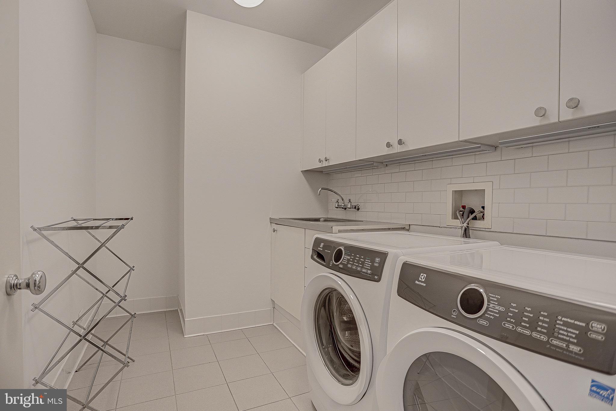 GREENWICH FOREST - Residential