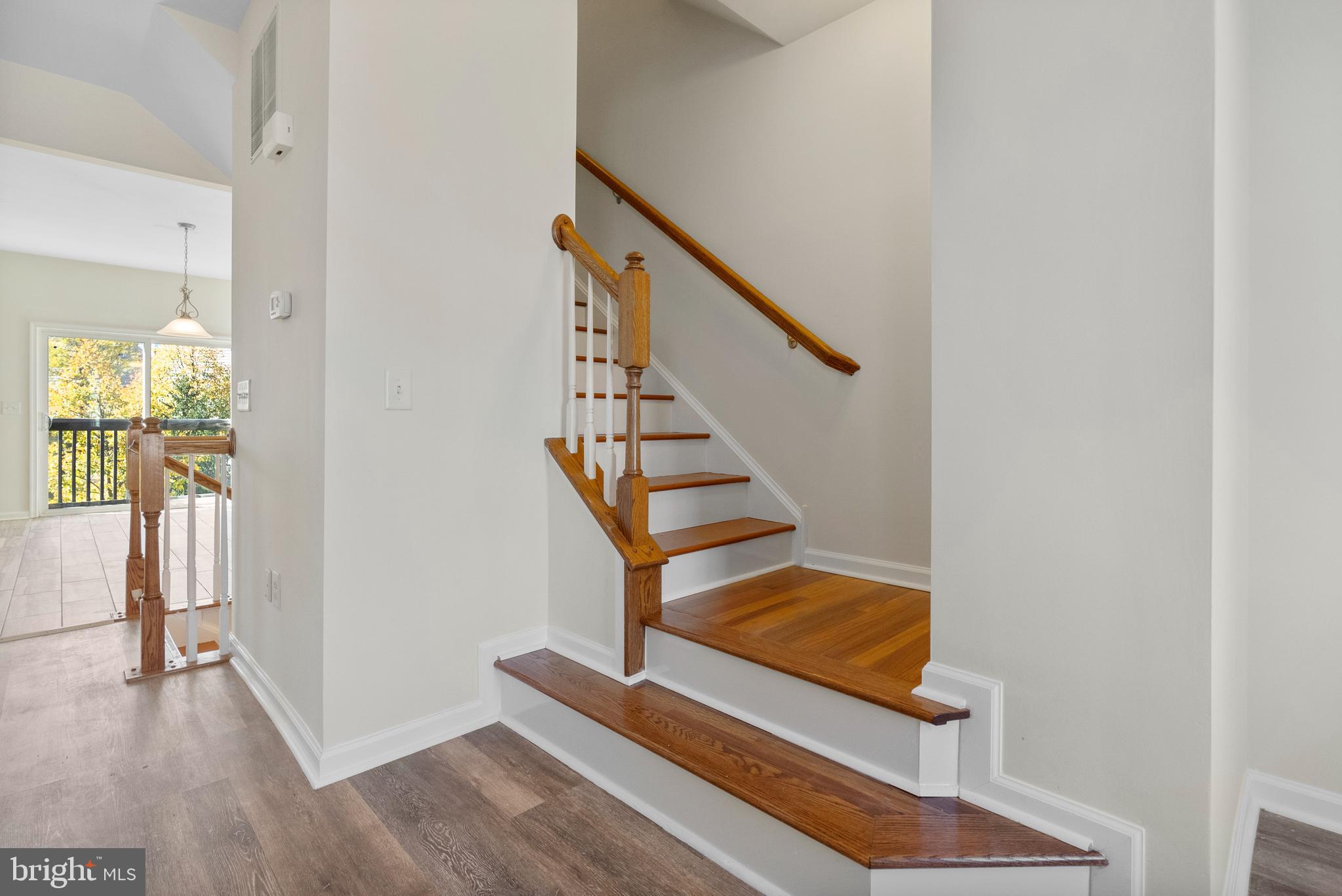 HIGHVIEW AT MONTGOME - Residential Lease