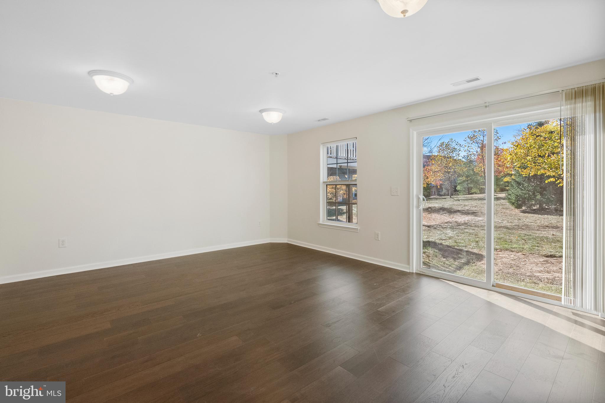 HIGHVIEW AT MONTGOME - Residential Lease