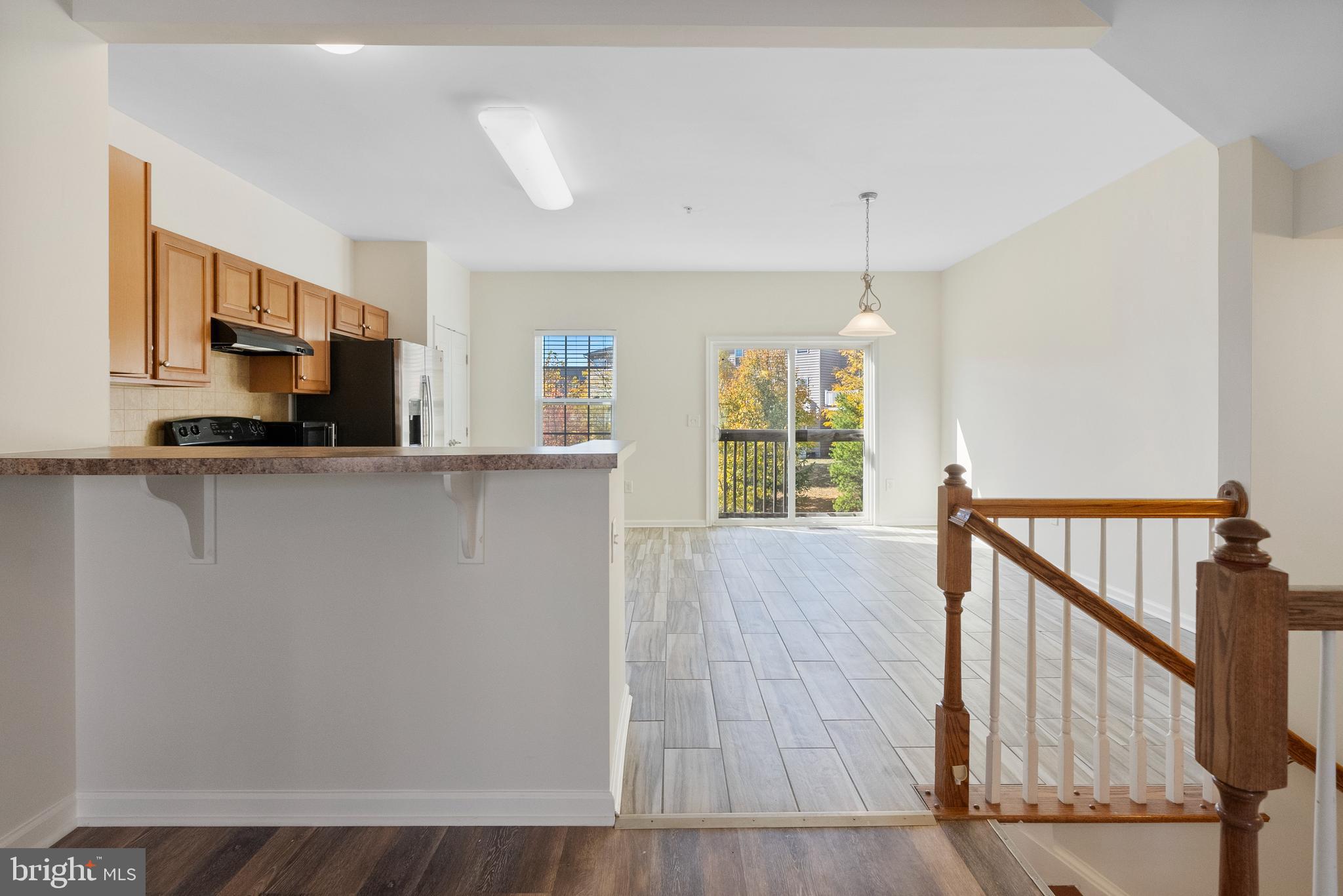 HIGHVIEW AT MONTGOME - Residential Lease