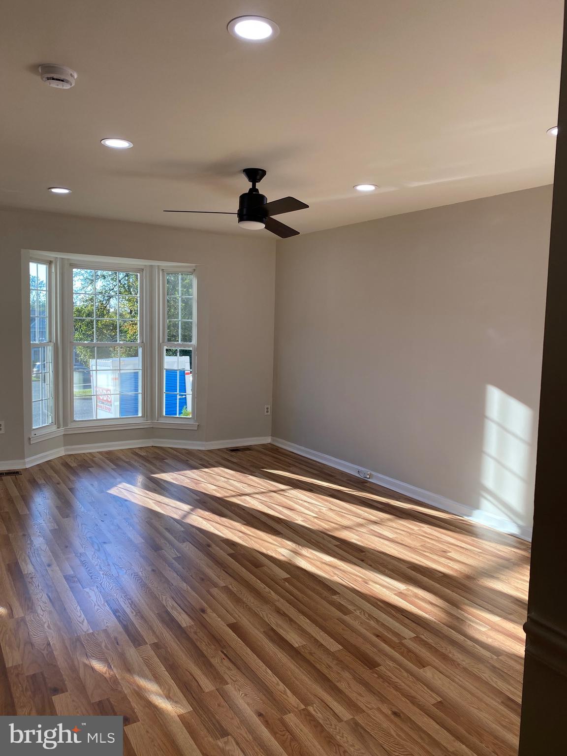 VILLAGE OF THOMAS RUN - Residential Lease