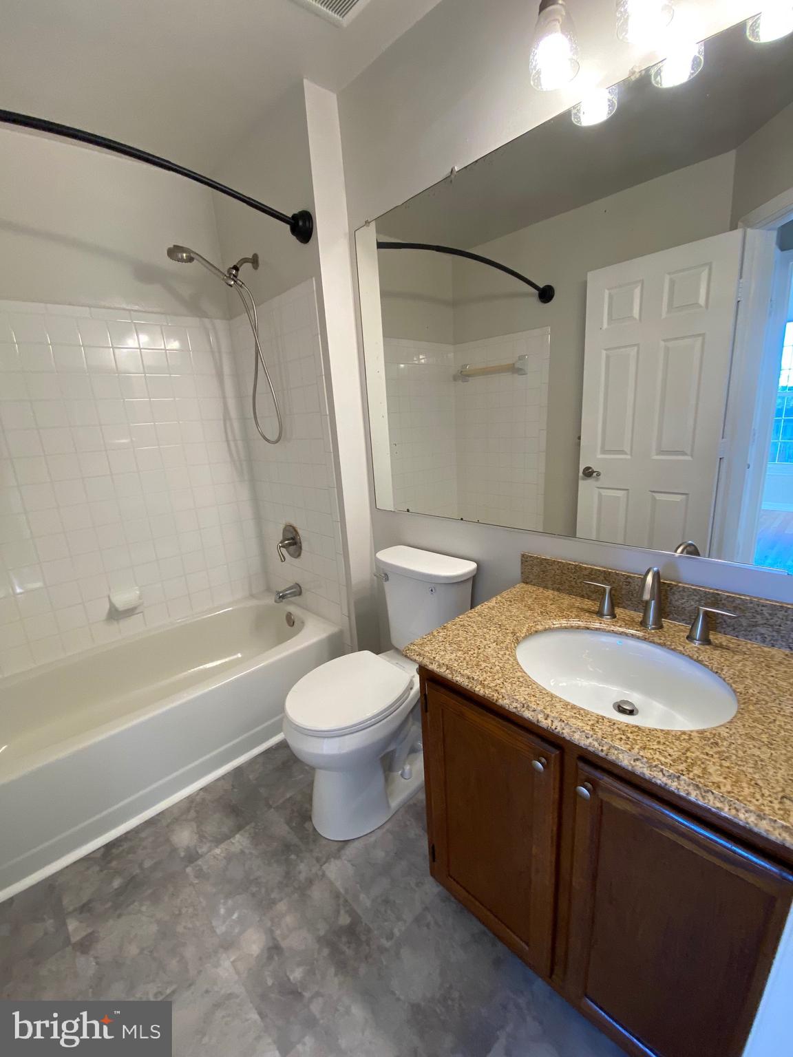 VILLAGE OF THOMAS RUN - Residential Lease