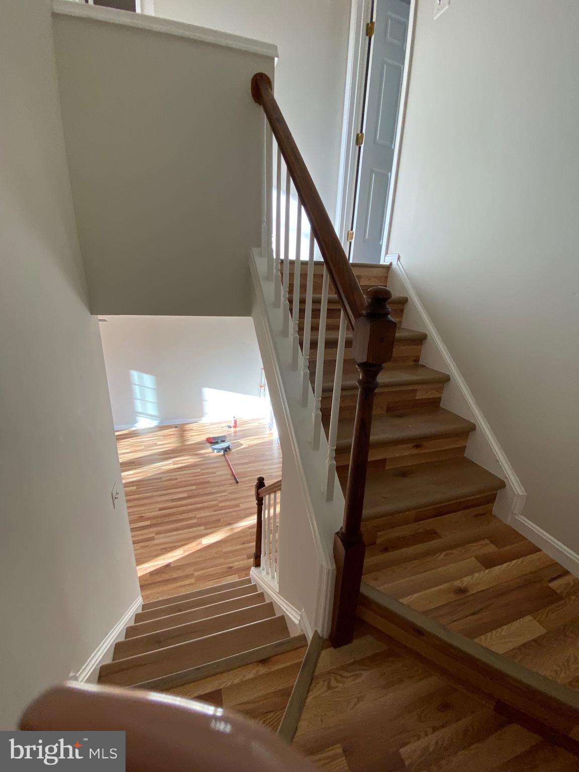 VILLAGE OF THOMAS RUN - Residential Lease
