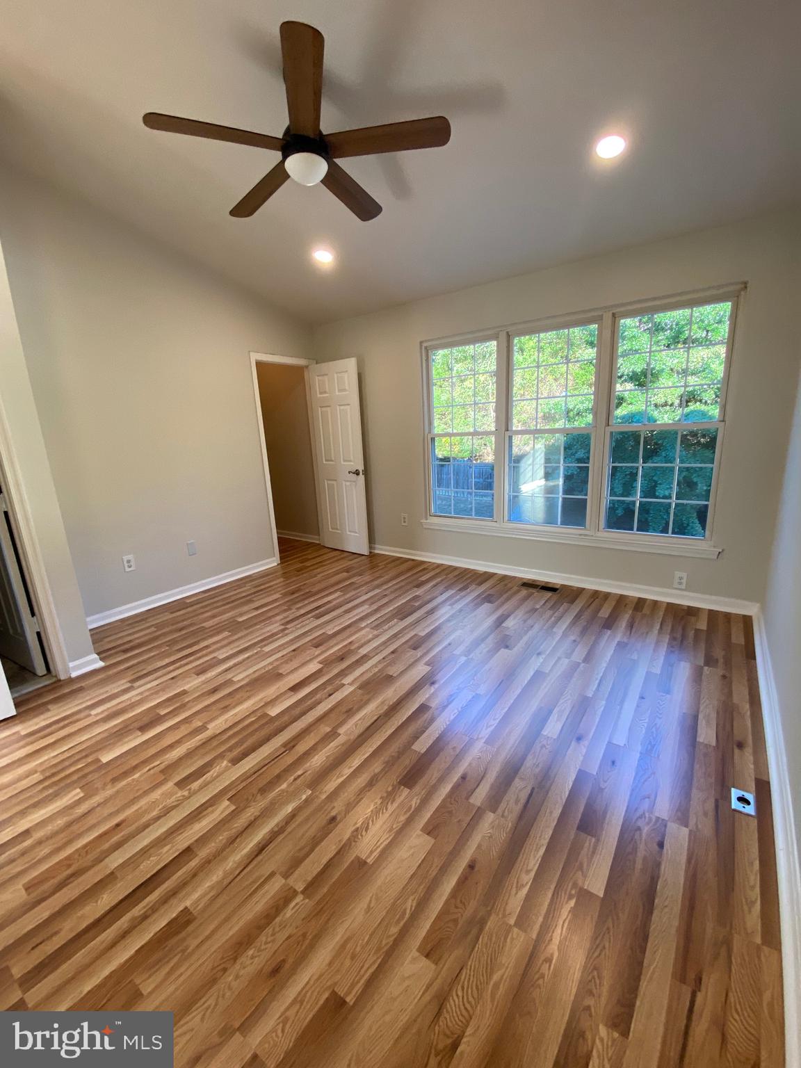 VILLAGE OF THOMAS RUN - Residential Lease