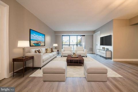 8370 GREENSBORO DRIVE 203 MCLEAN VA 22102