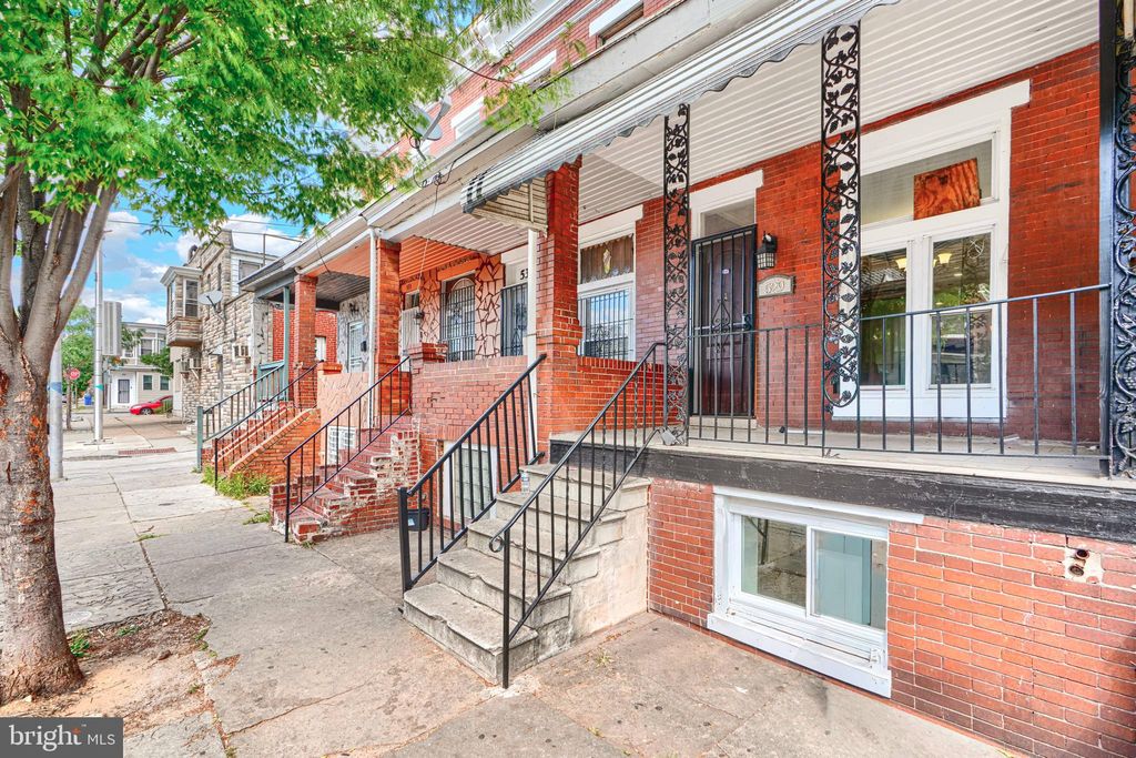 Photo of 529 N Curley Street, BALTIMORE, MD 21205 (MLS # MDBA2196290)