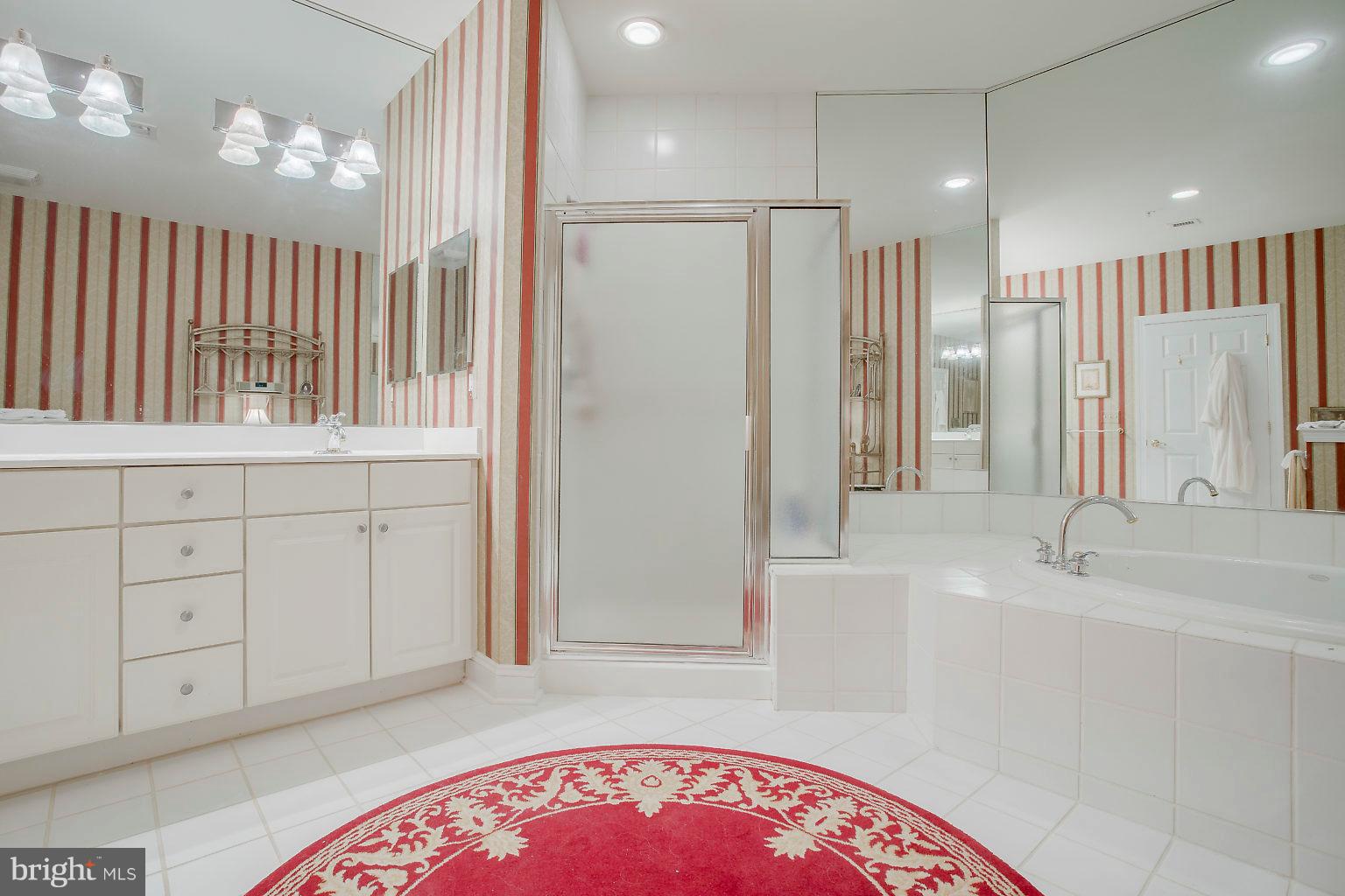 WATERS EDGE - Residential