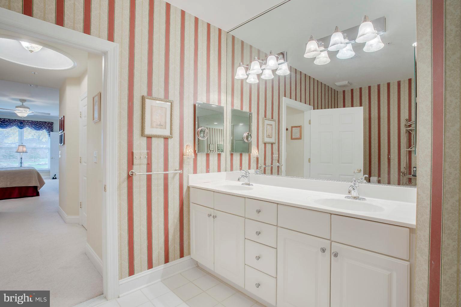 WATERS EDGE - Residential