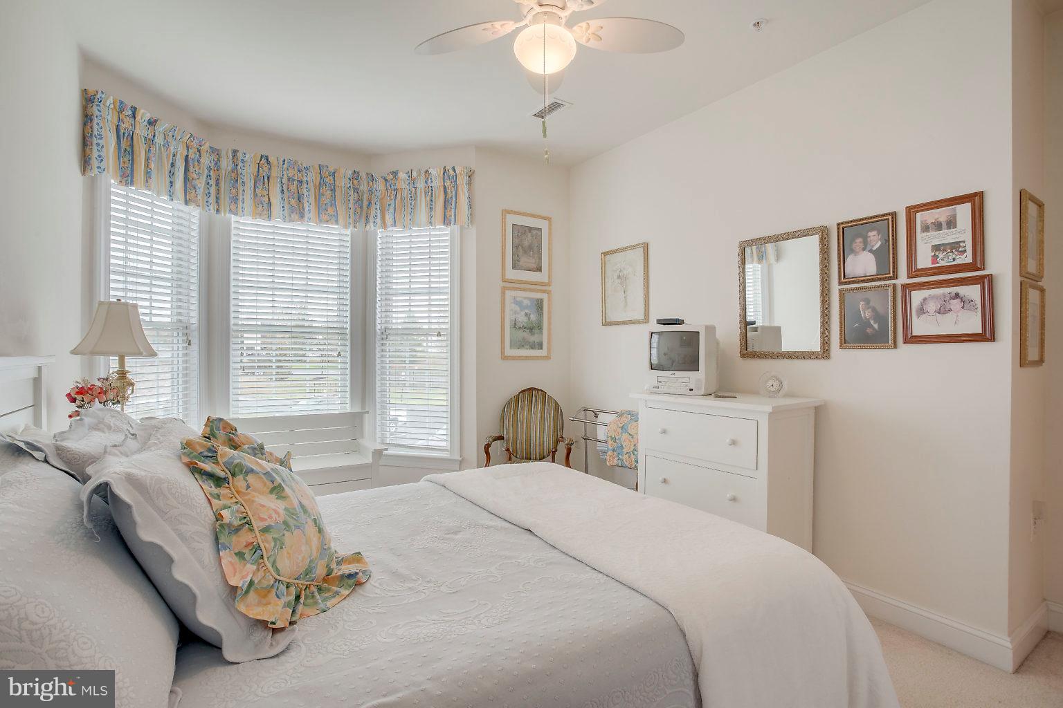 WATERS EDGE - Residential