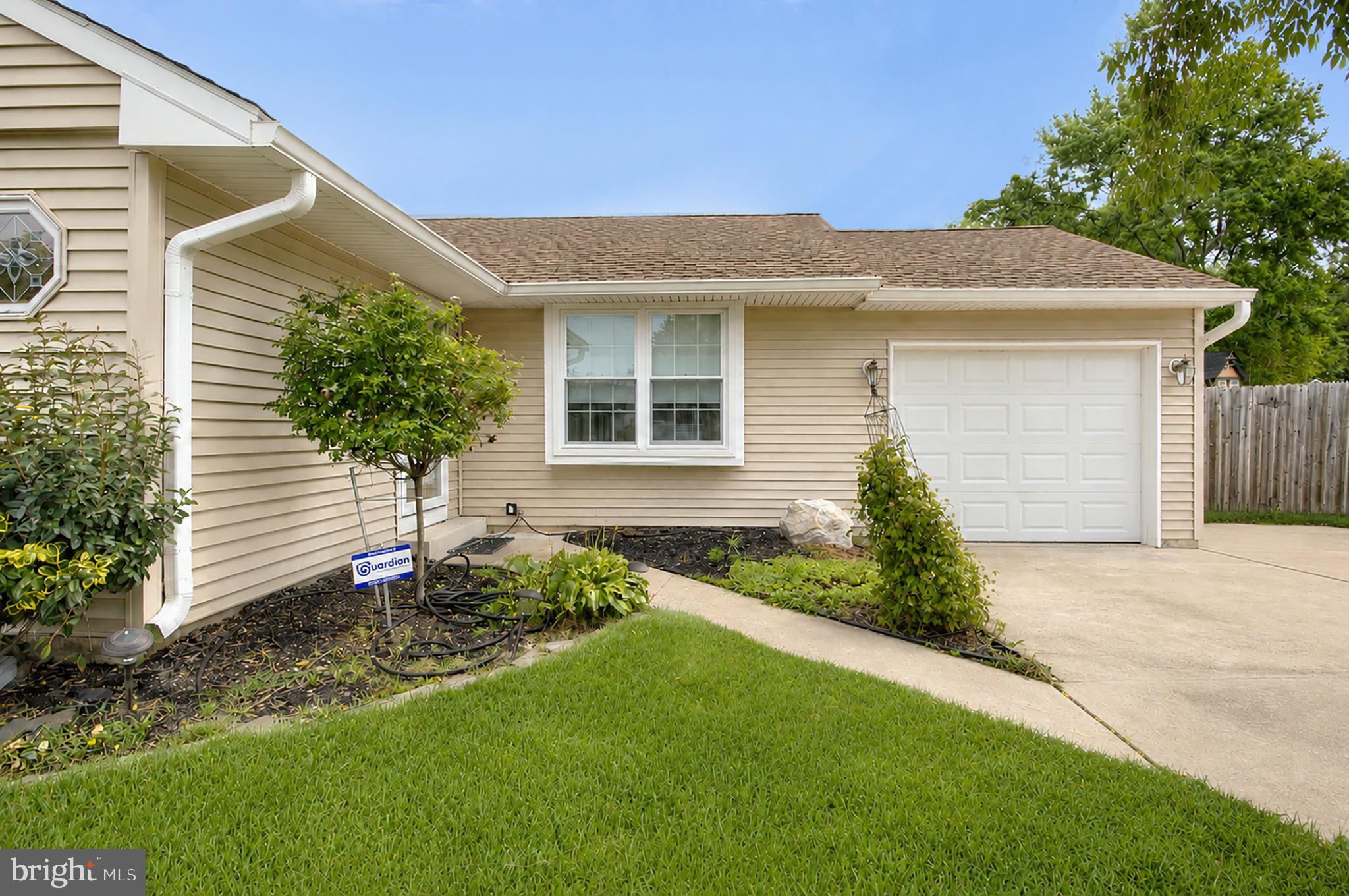 966 N BEECHAM ROAD