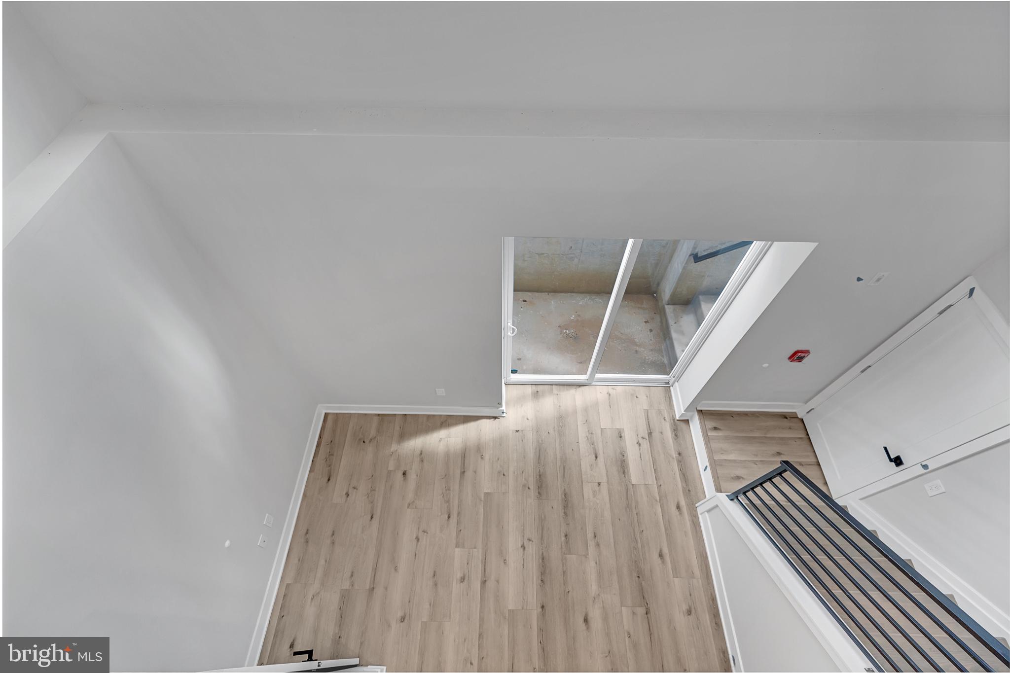 STRAWBERRY MANSION - Commercial Sale