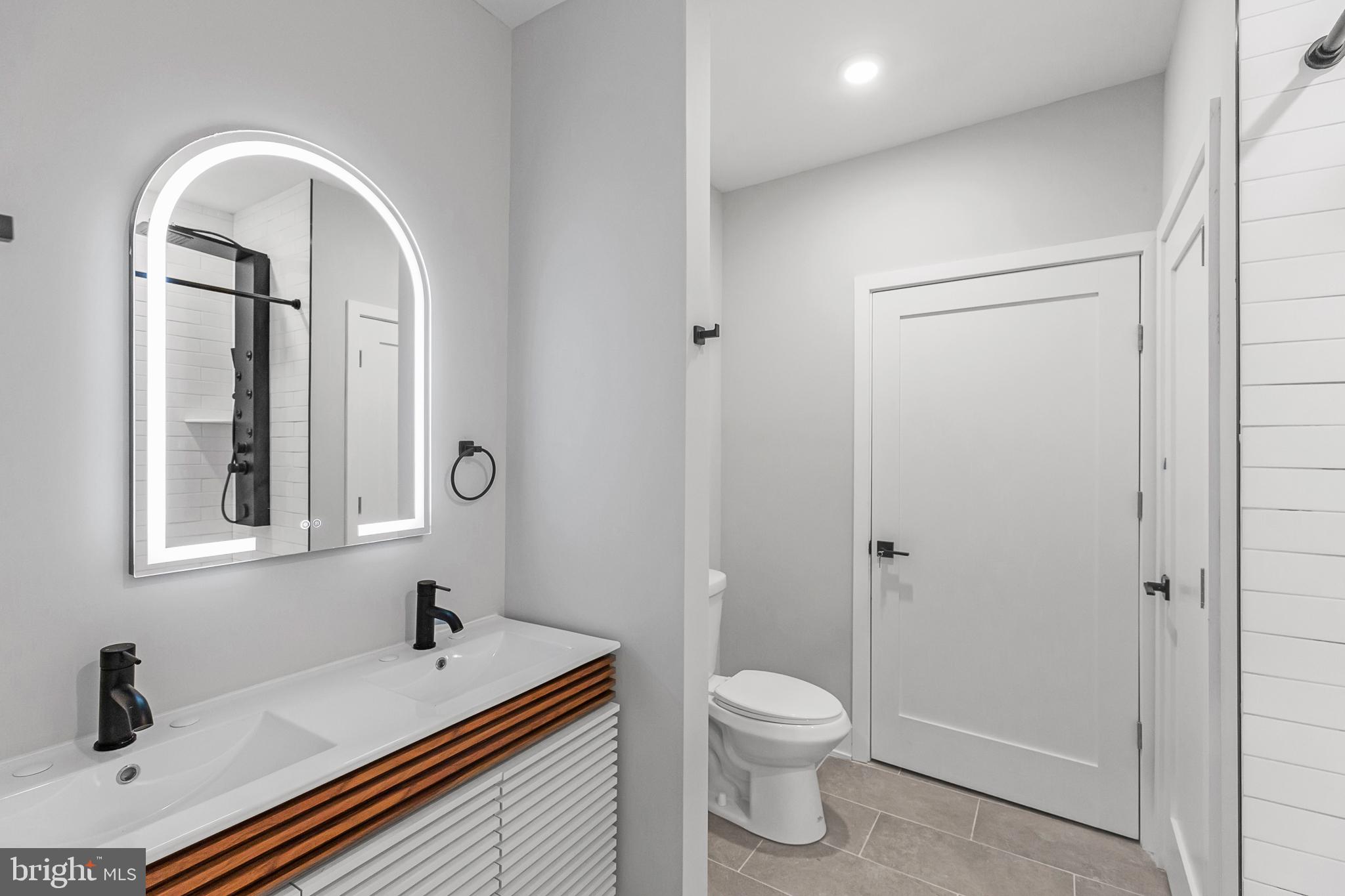 STRAWBERRY MANSION - Commercial Sale