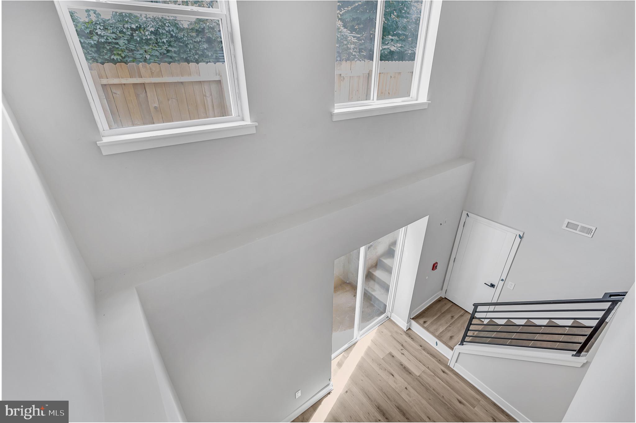 STRAWBERRY MANSION - Commercial Sale