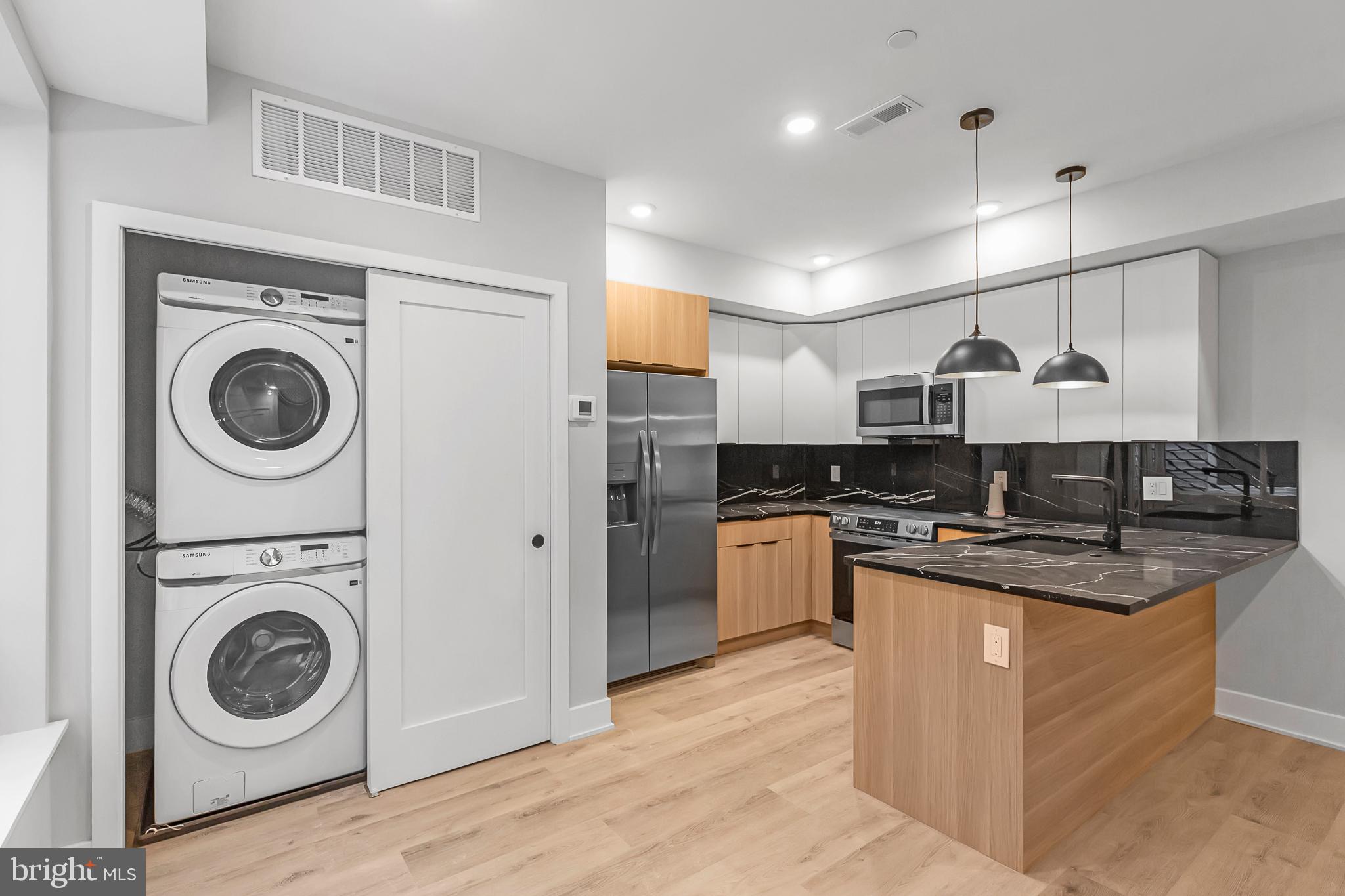 STRAWBERRY MANSION - Commercial Sale