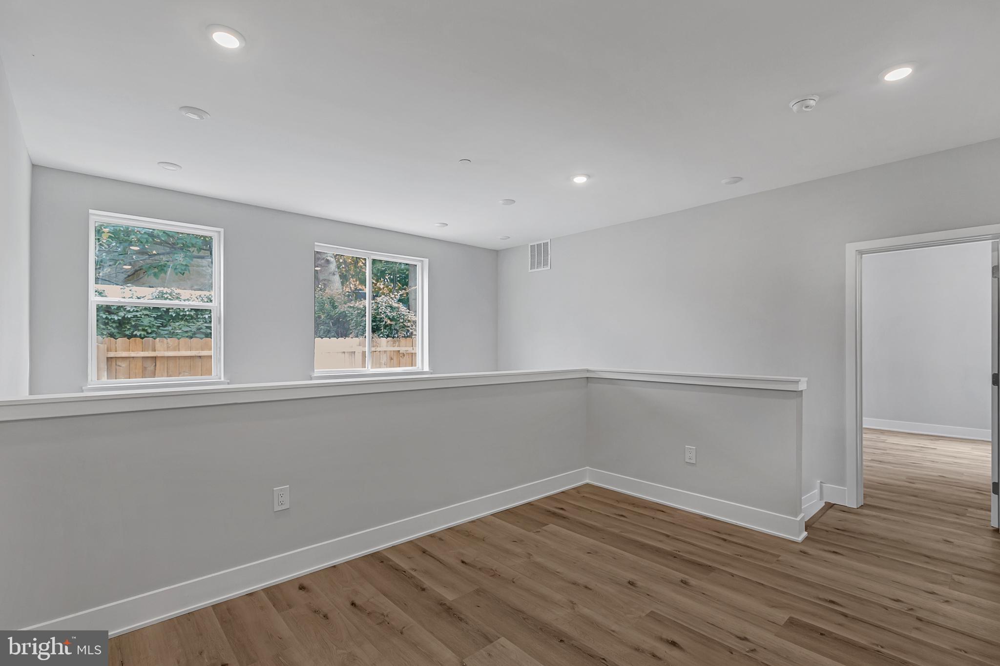 STRAWBERRY MANSION - Commercial Sale