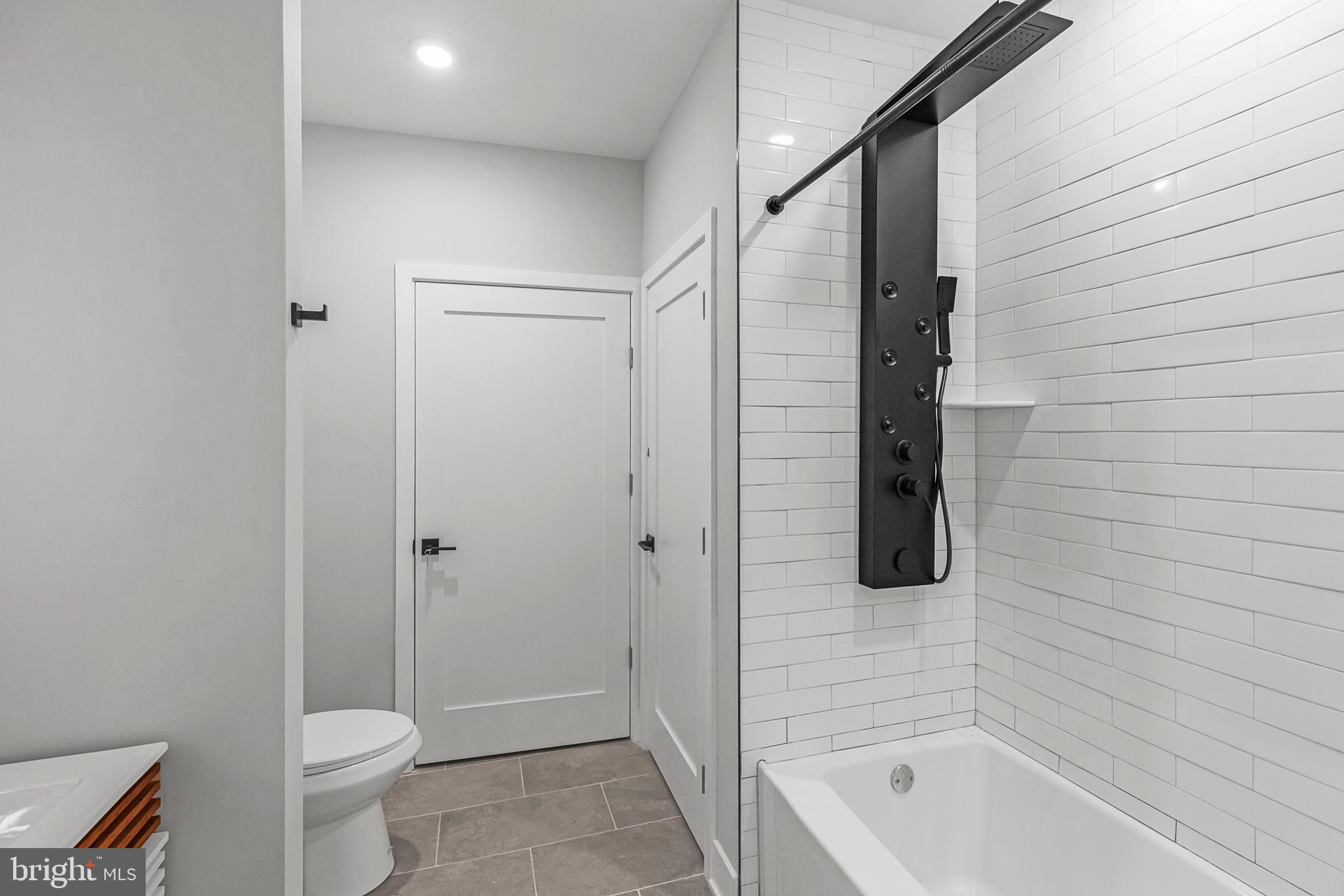 STRAWBERRY MANSION - Commercial Sale