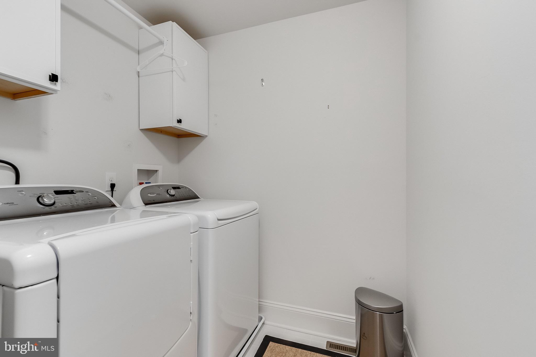 THE SEASONS - Residential