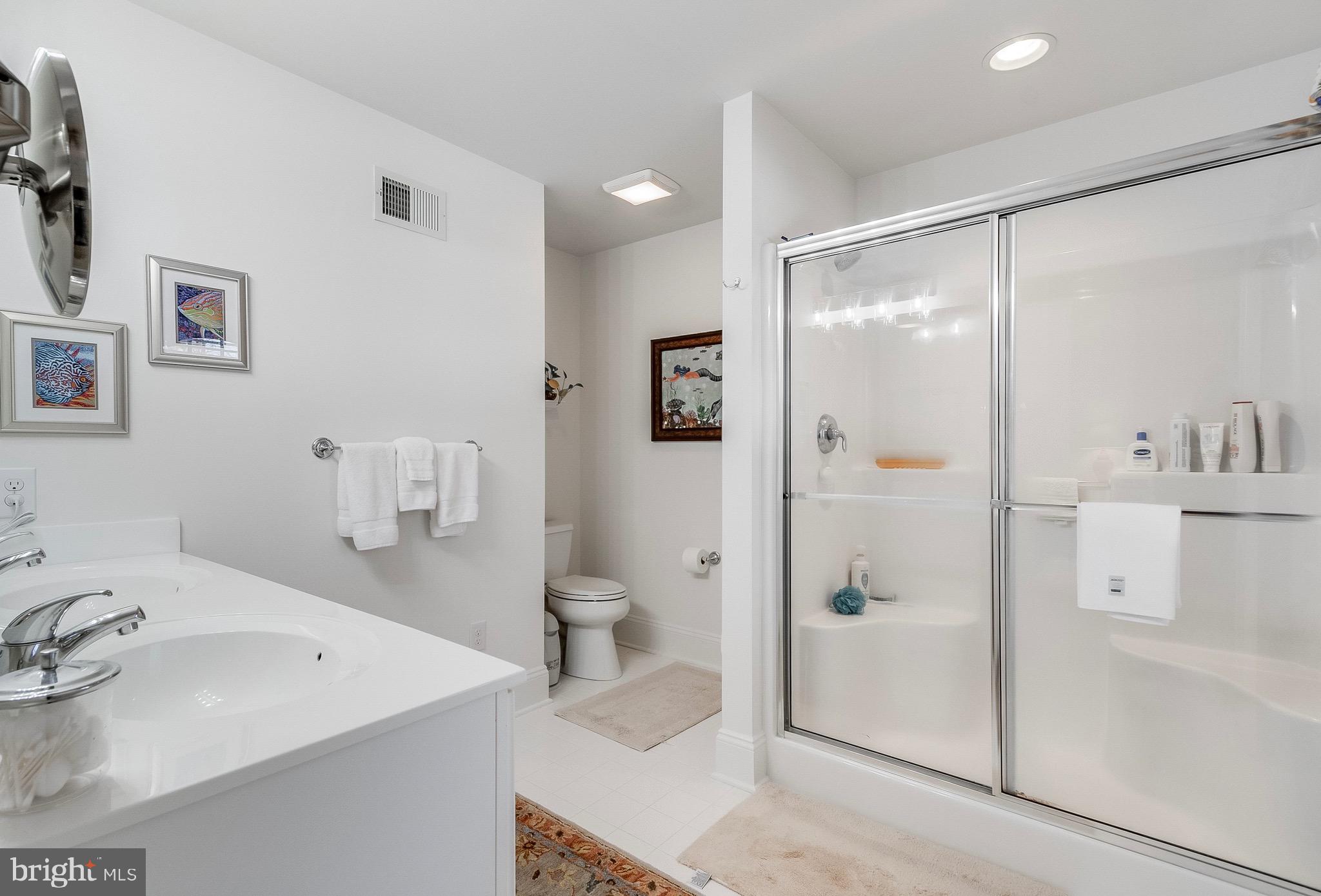 THE SEASONS - Residential