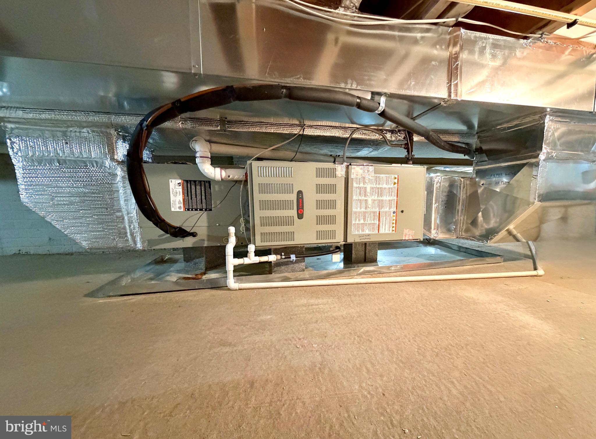 THE SEASONS - Residential