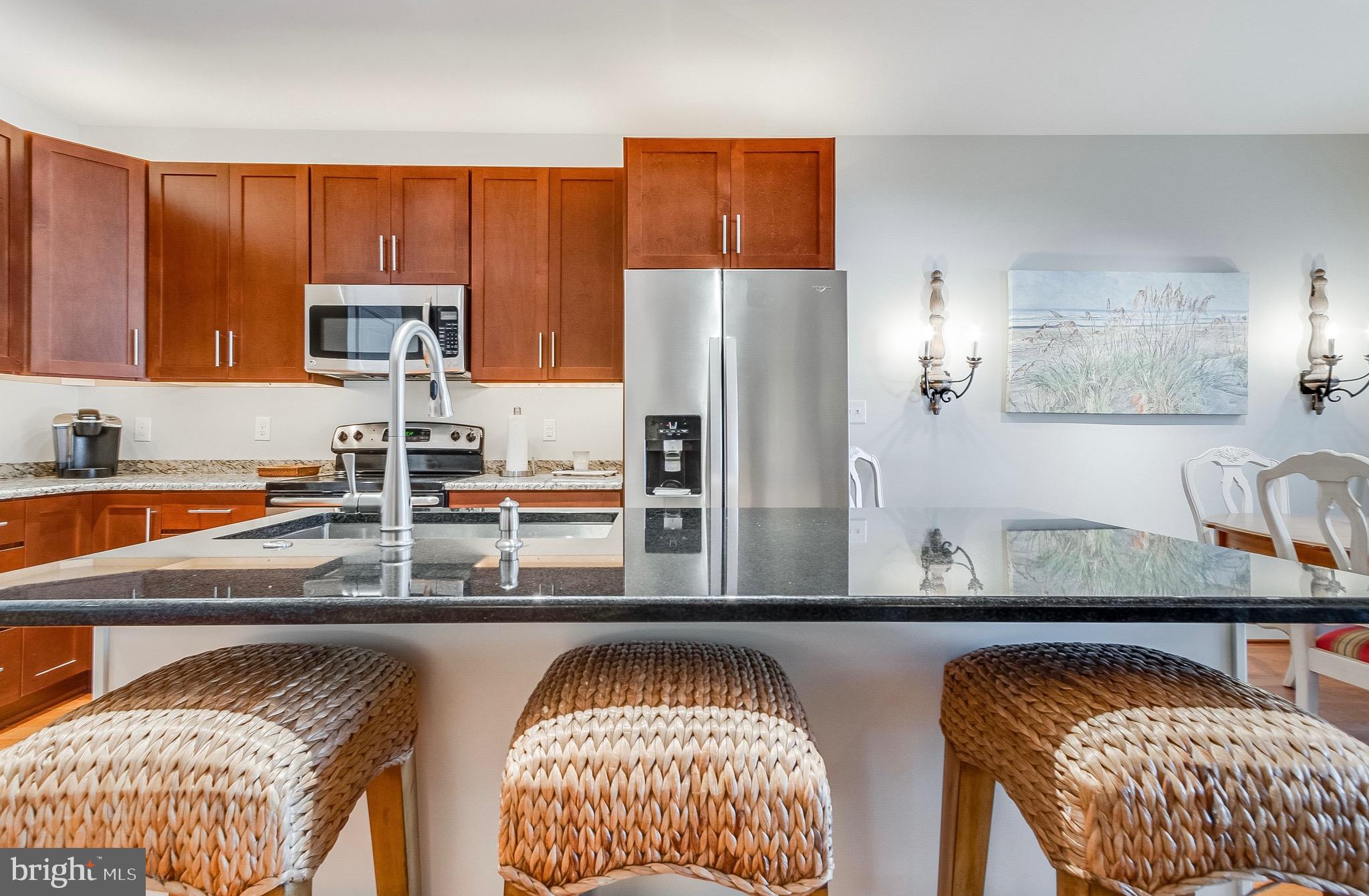 THE SEASONS - Residential