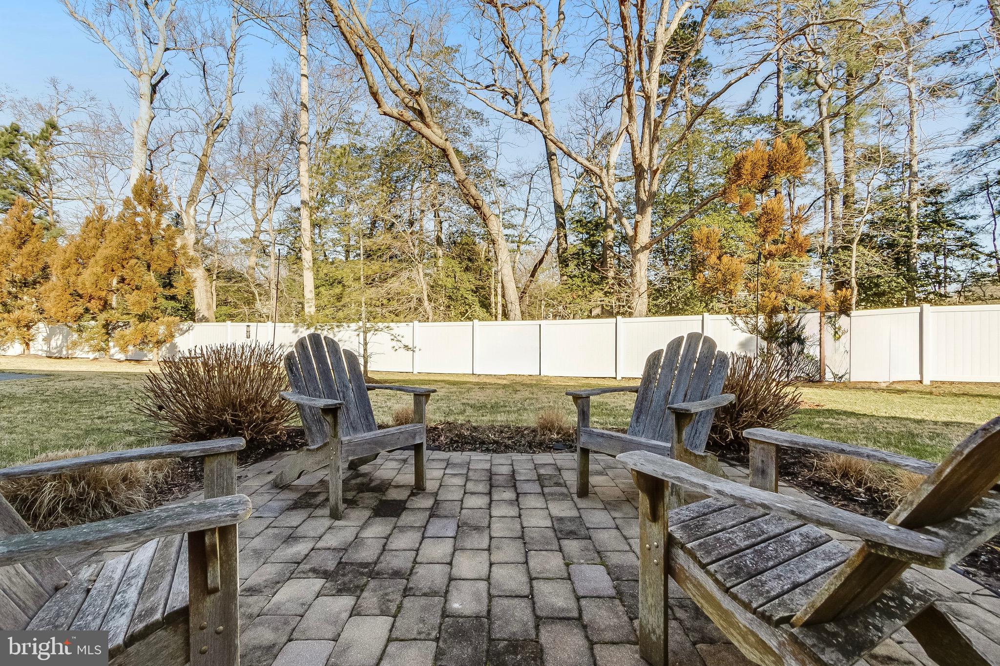 THE SEASONS - Residential