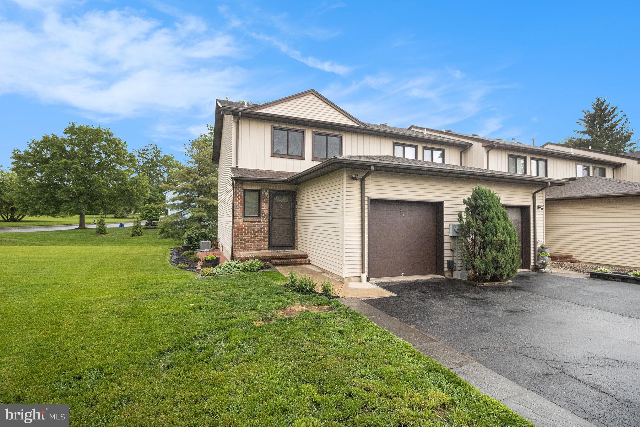 31 CANTERBERRY CIRCLE