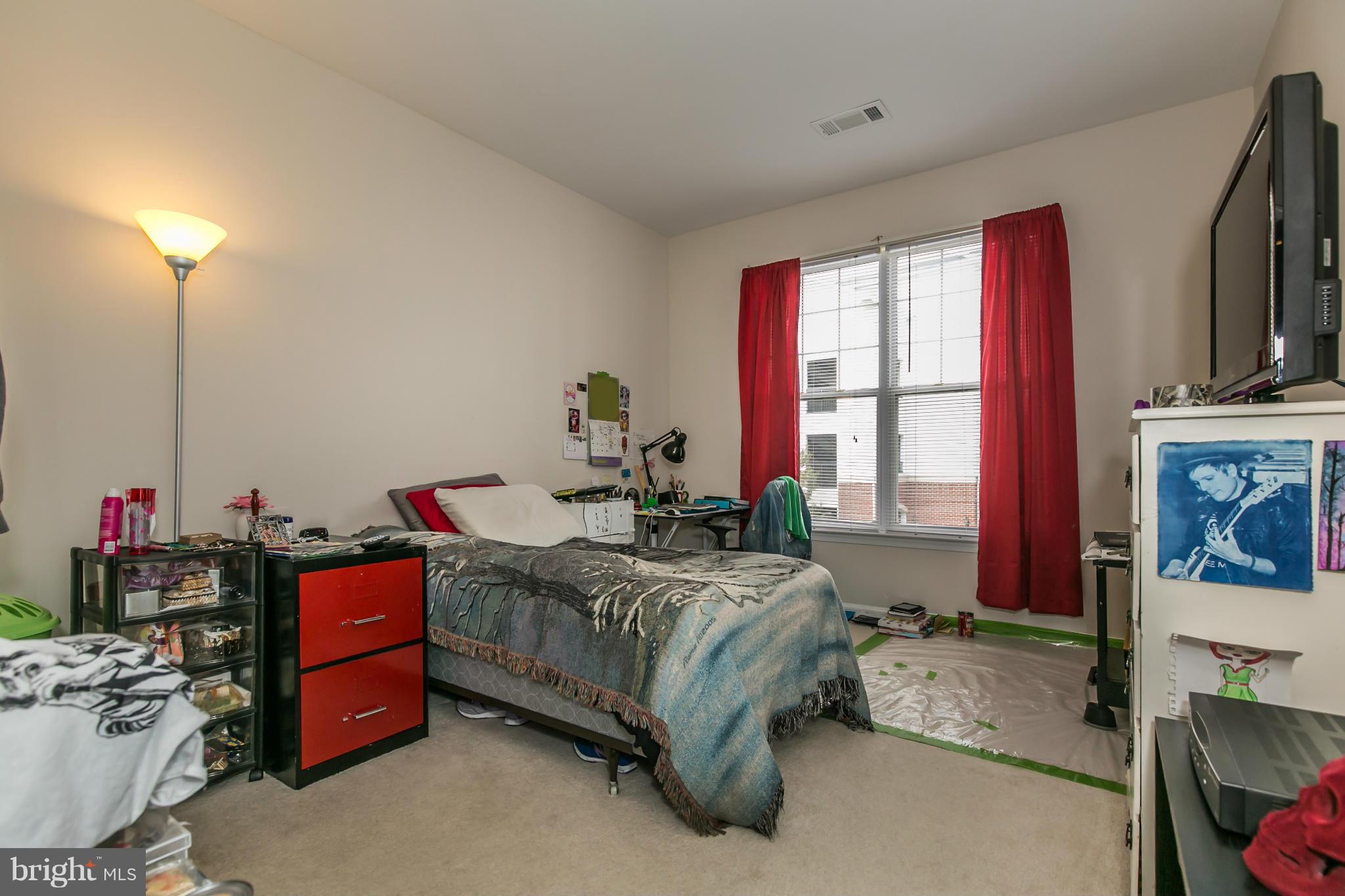 FAIRFAX RIDGE - Residential Lease
