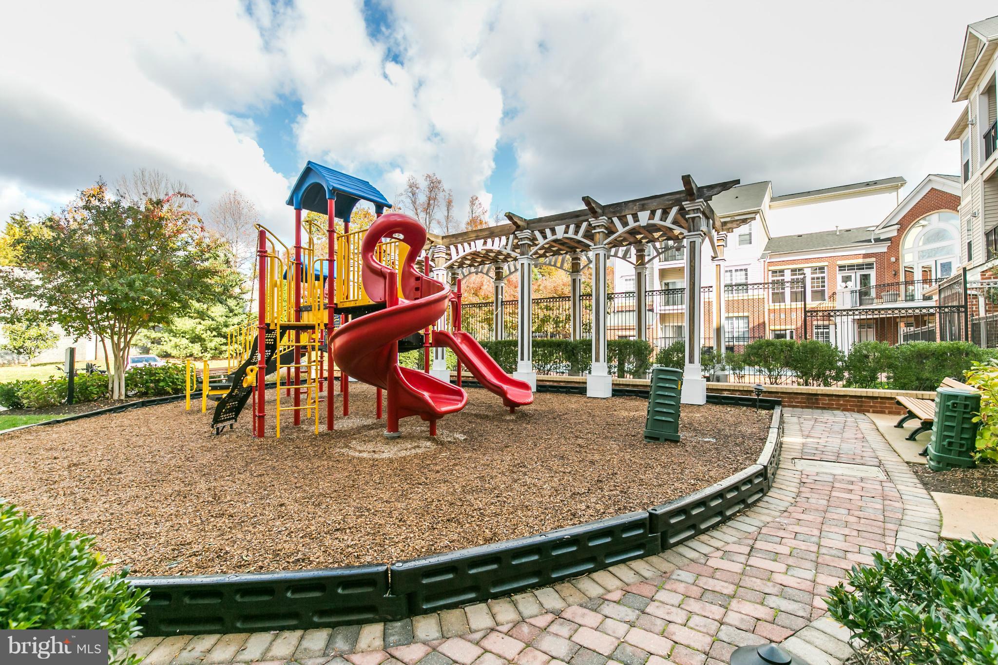 FAIRFAX RIDGE - Residential Lease