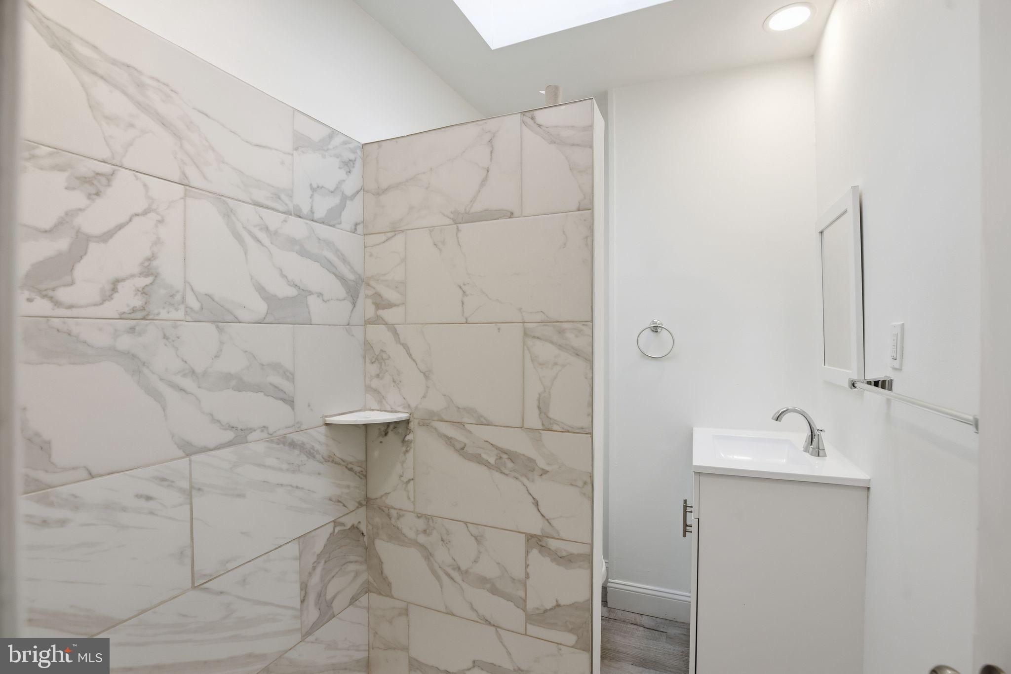 CLIFTON PARK - Residential