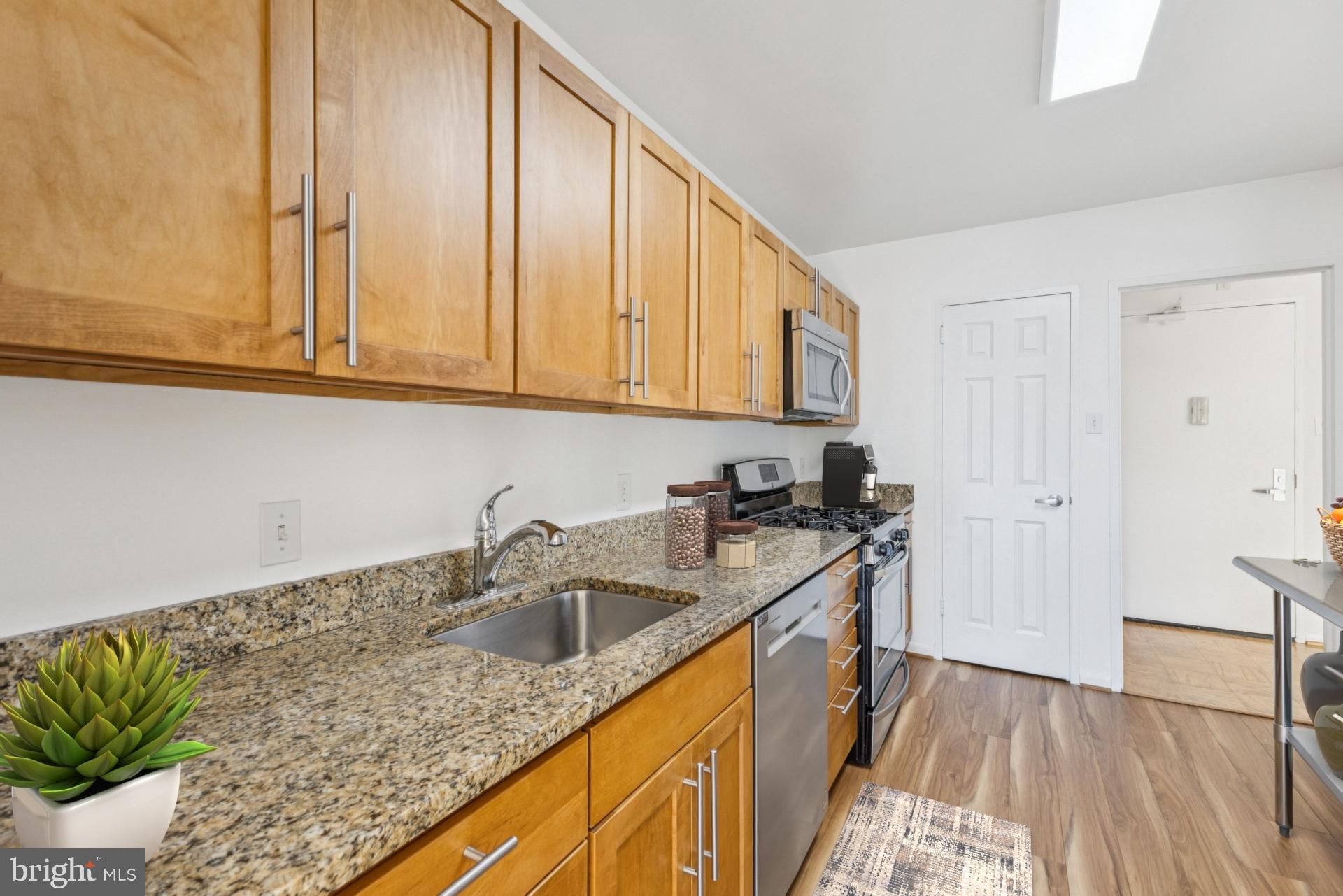 THE KENWOOD - Residential