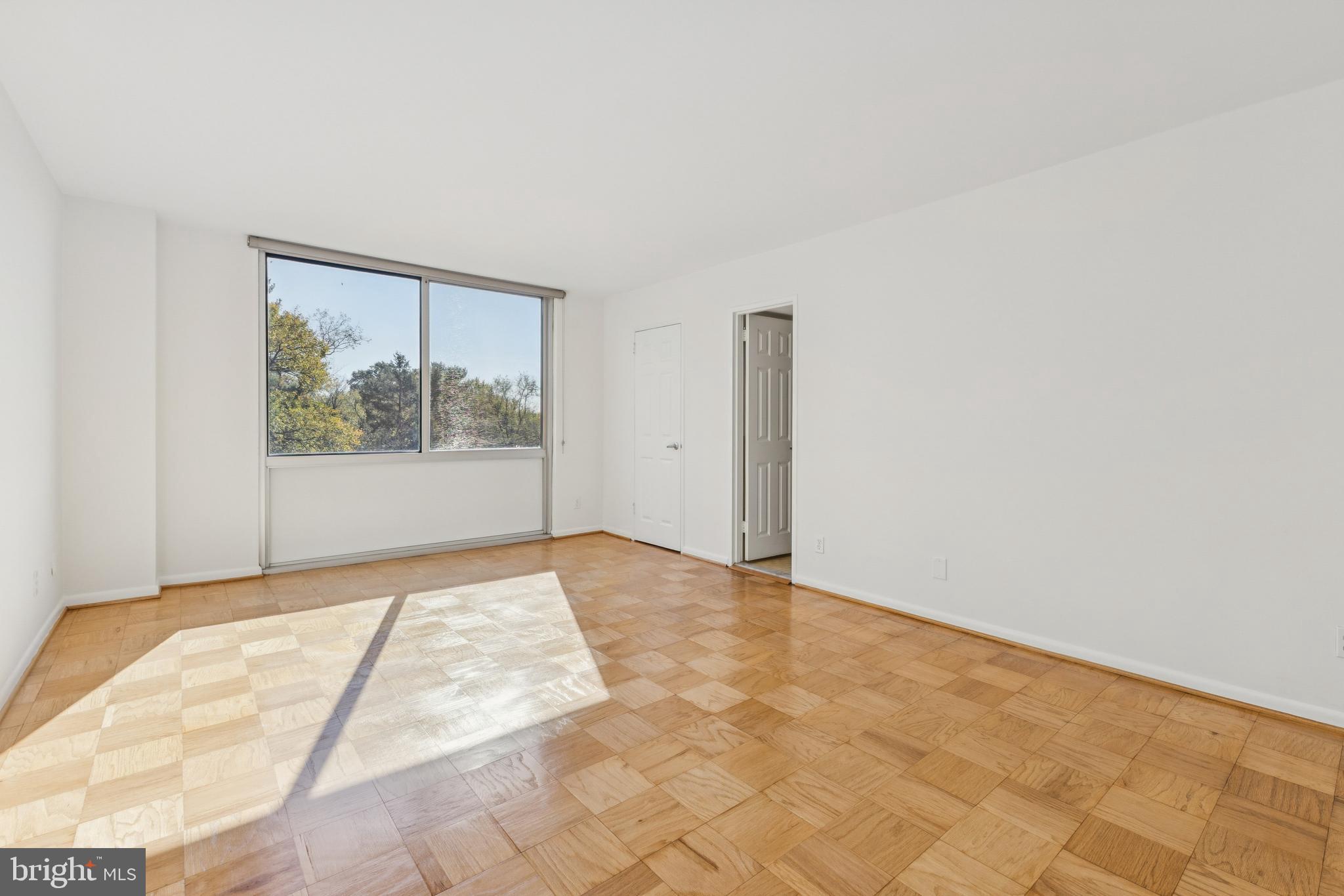 THE KENWOOD - Residential