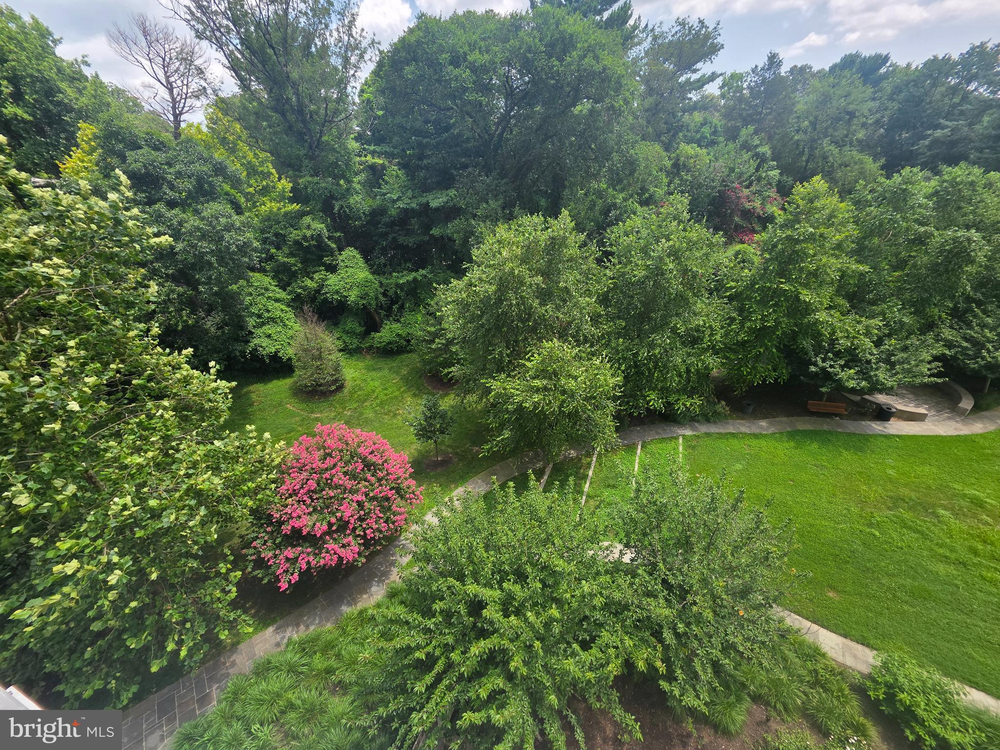 THE KENWOOD - Residential