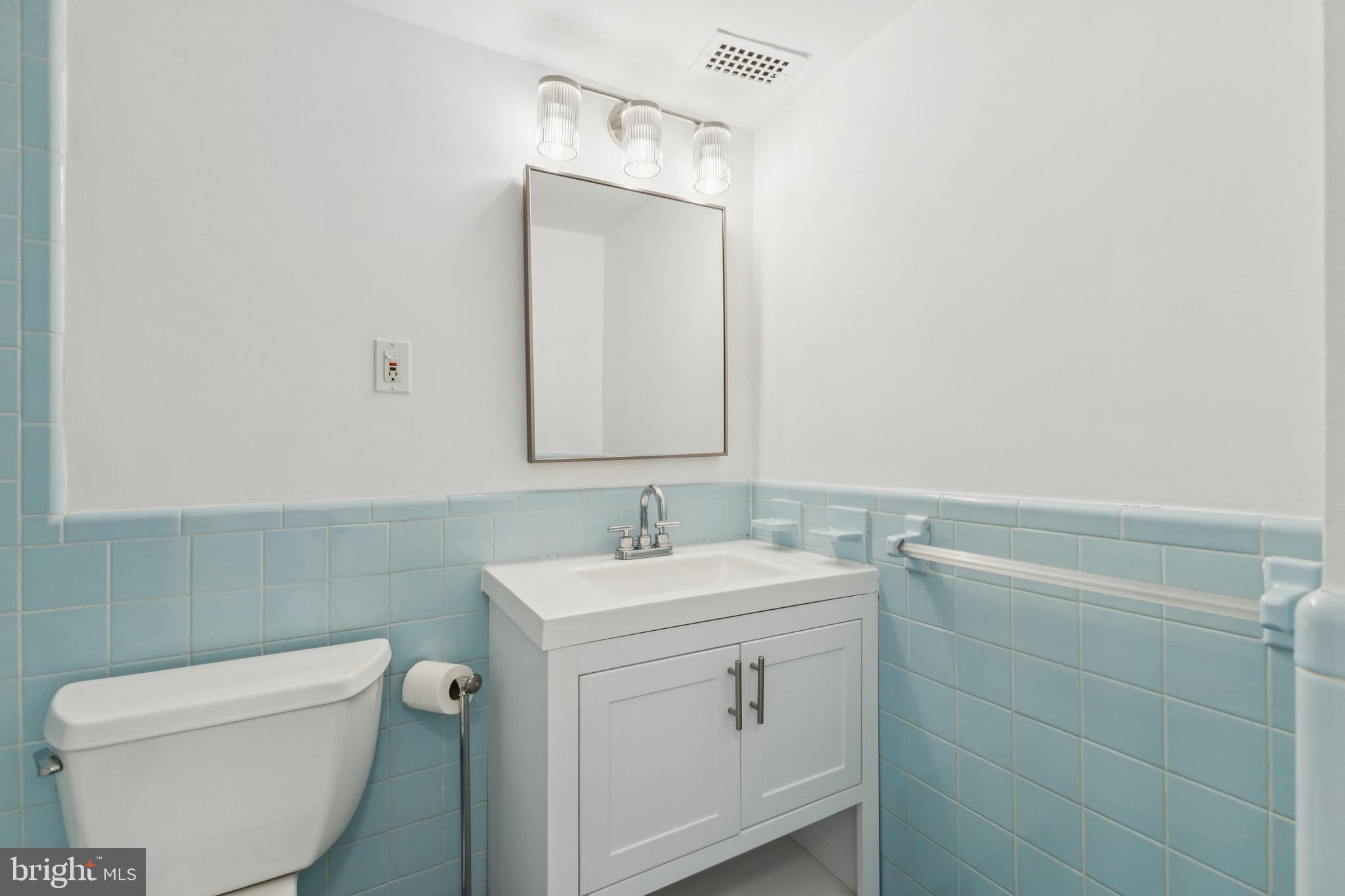 THE KENWOOD - Residential