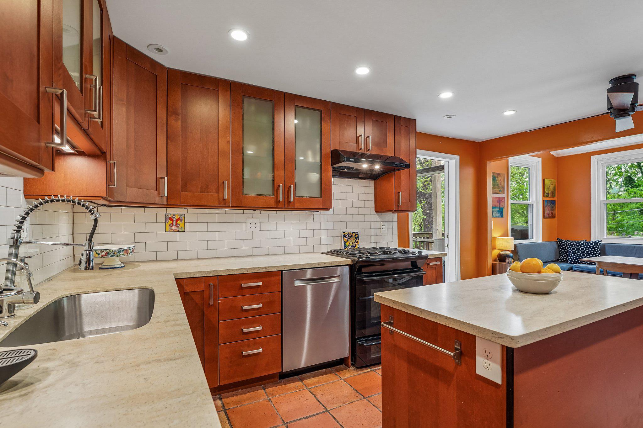 MOUNT WASHINGTON - Residential