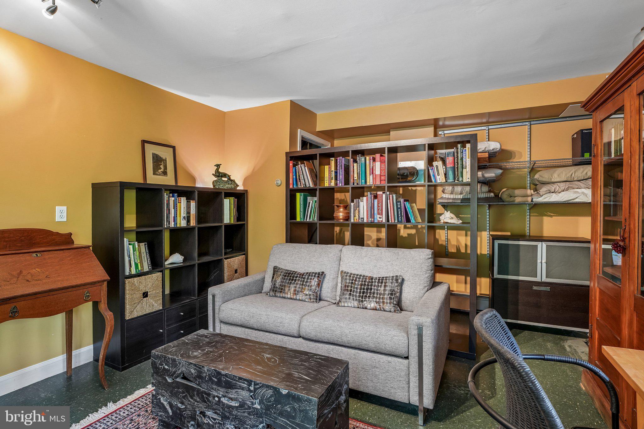 MOUNT WASHINGTON - Residential
