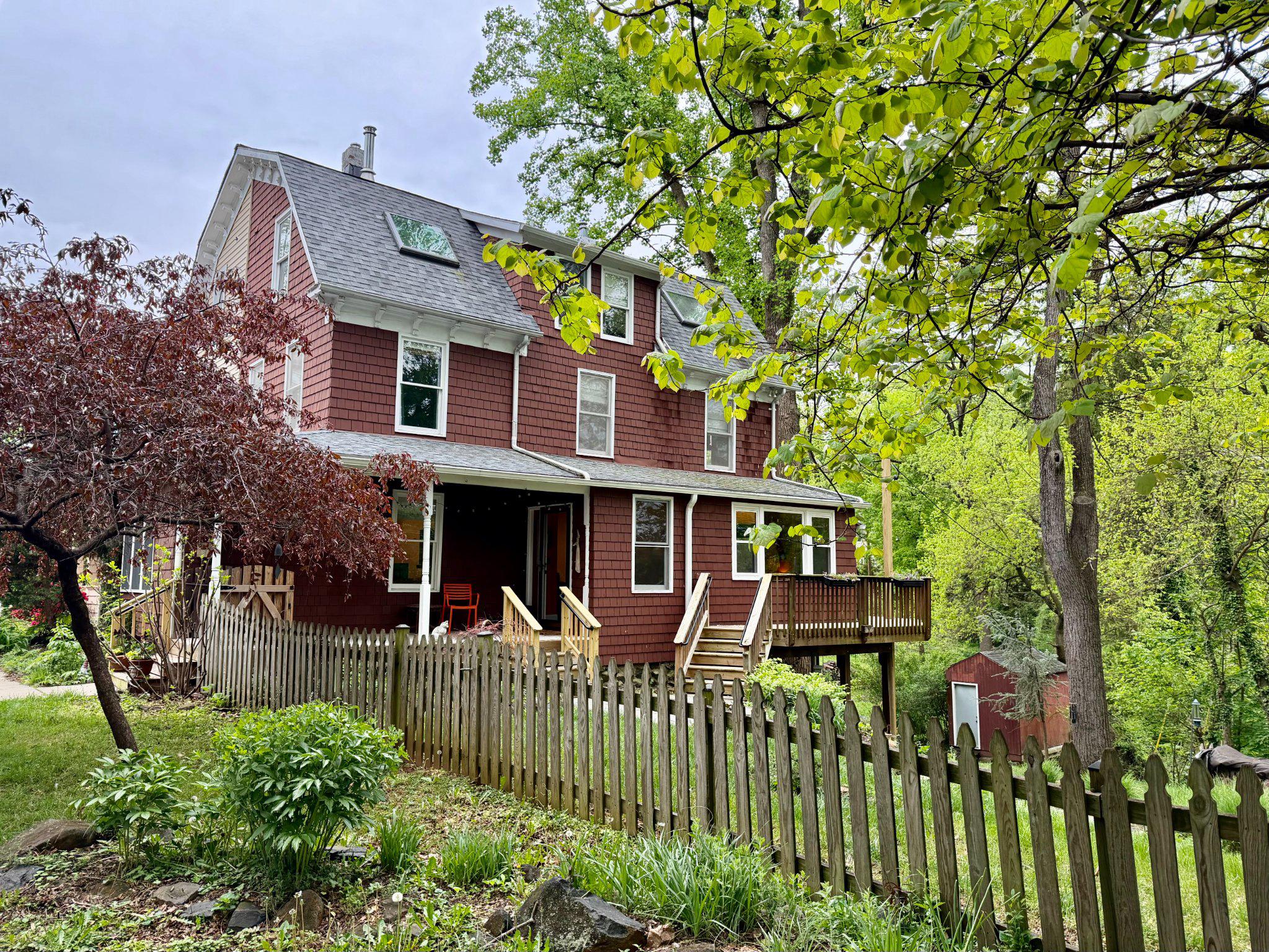 MOUNT WASHINGTON - Residential