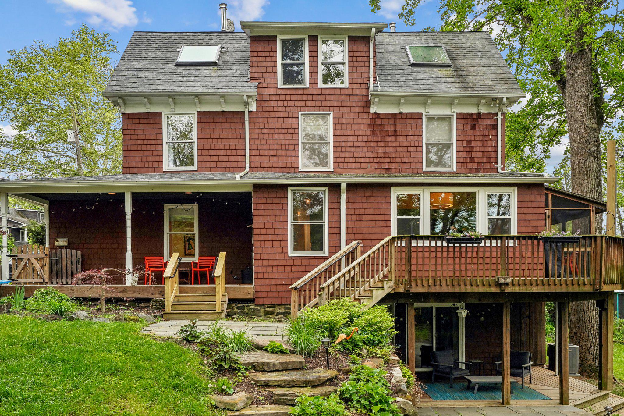 MOUNT WASHINGTON - Residential