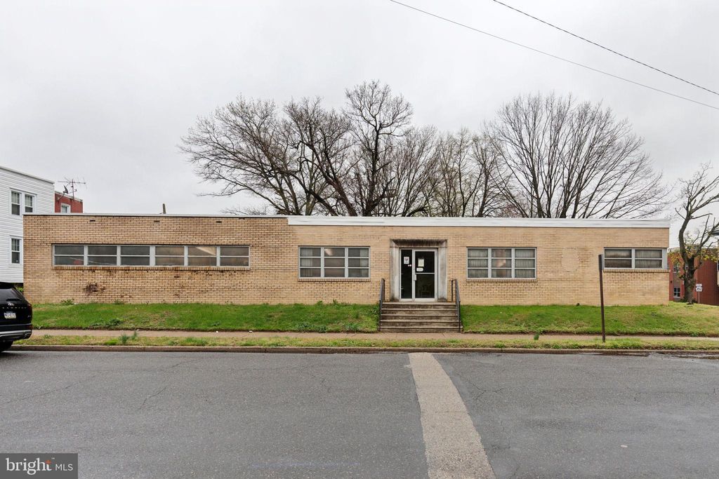 Photo of 1453 Edgmont Avenue, CHESTER, PA 19013 (MLS # PADE2105498)