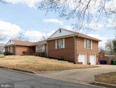 4811 OAHU STREET CLINTON MD 20735