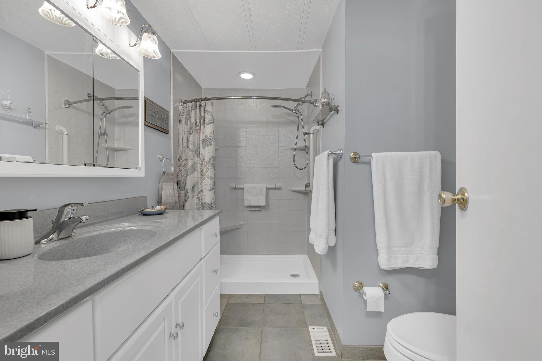 DENTON WOODS - Residential