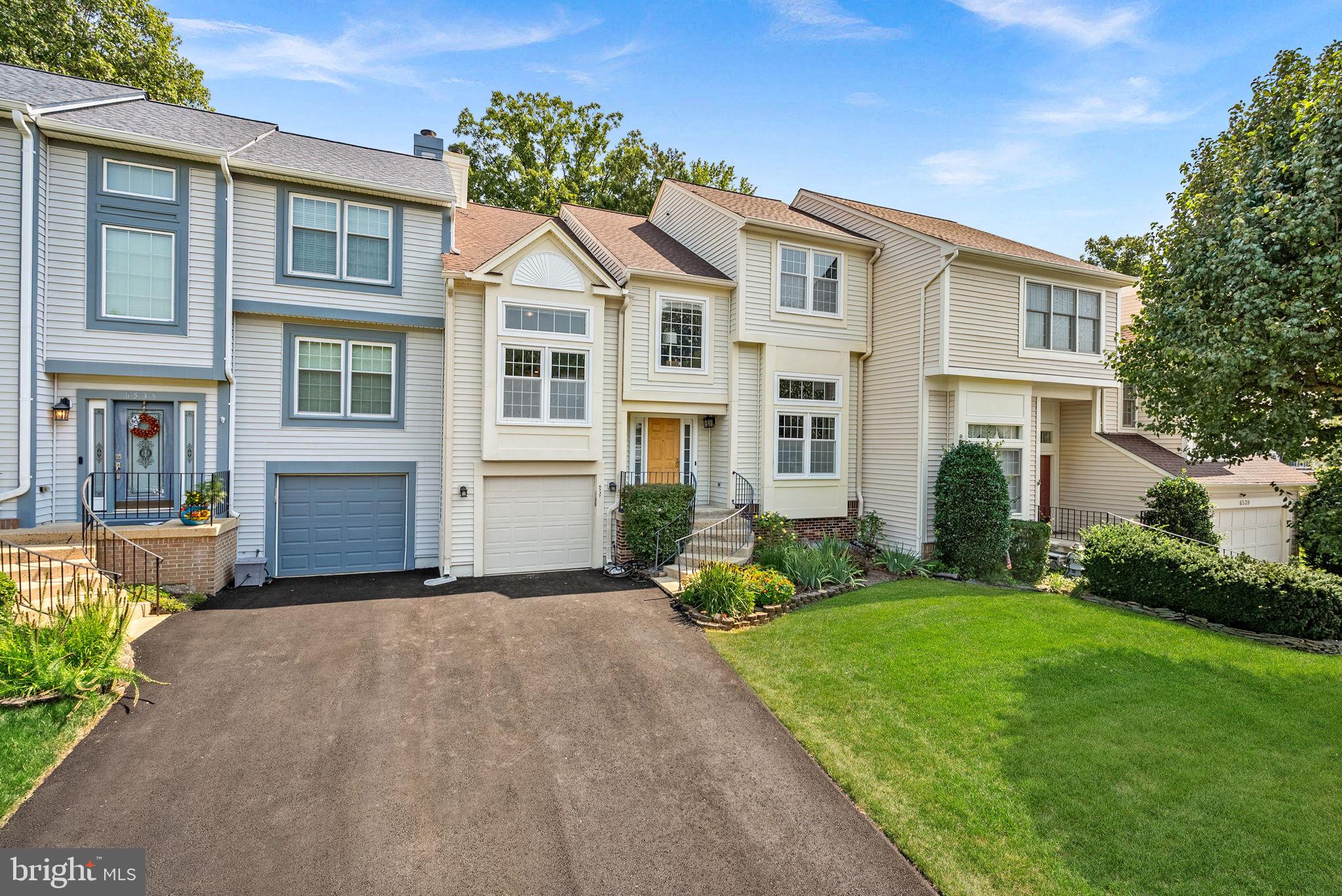 6537 PALISADES DRIVE