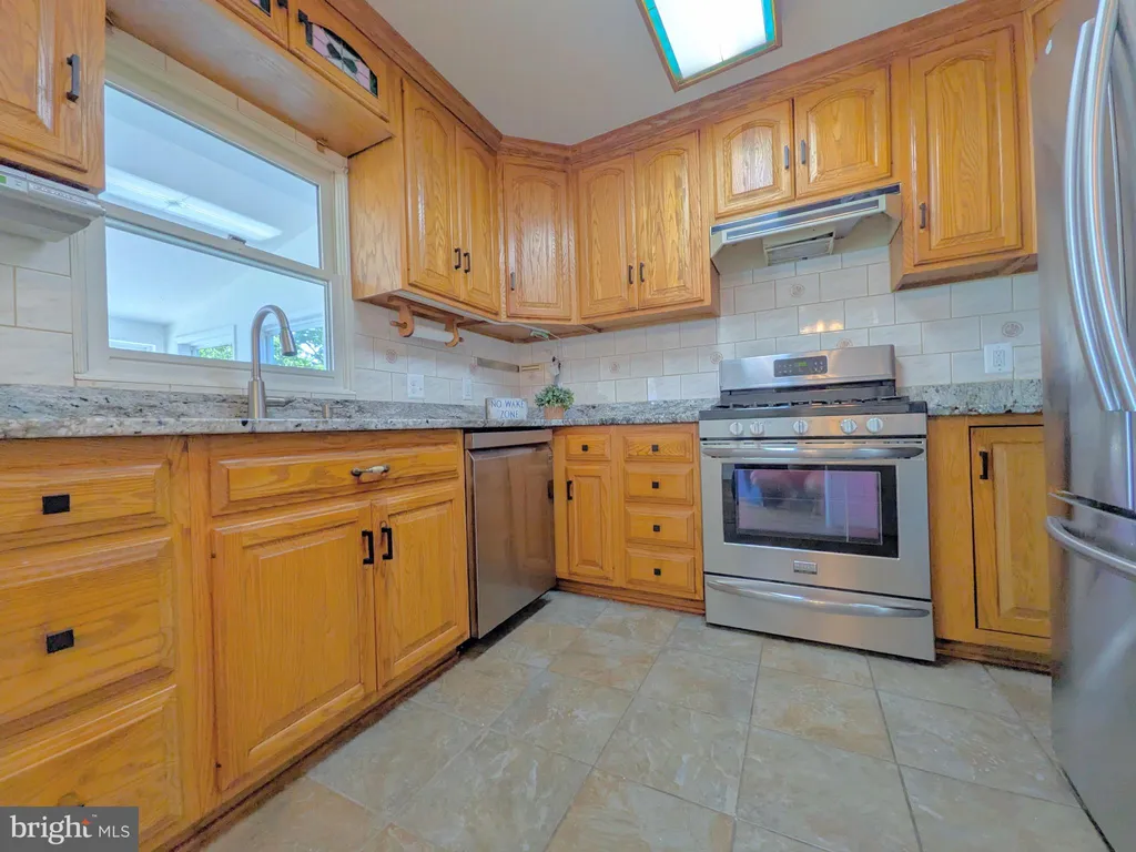 Additional image 13 of 755 215th Street, Pasadena, MD 21122