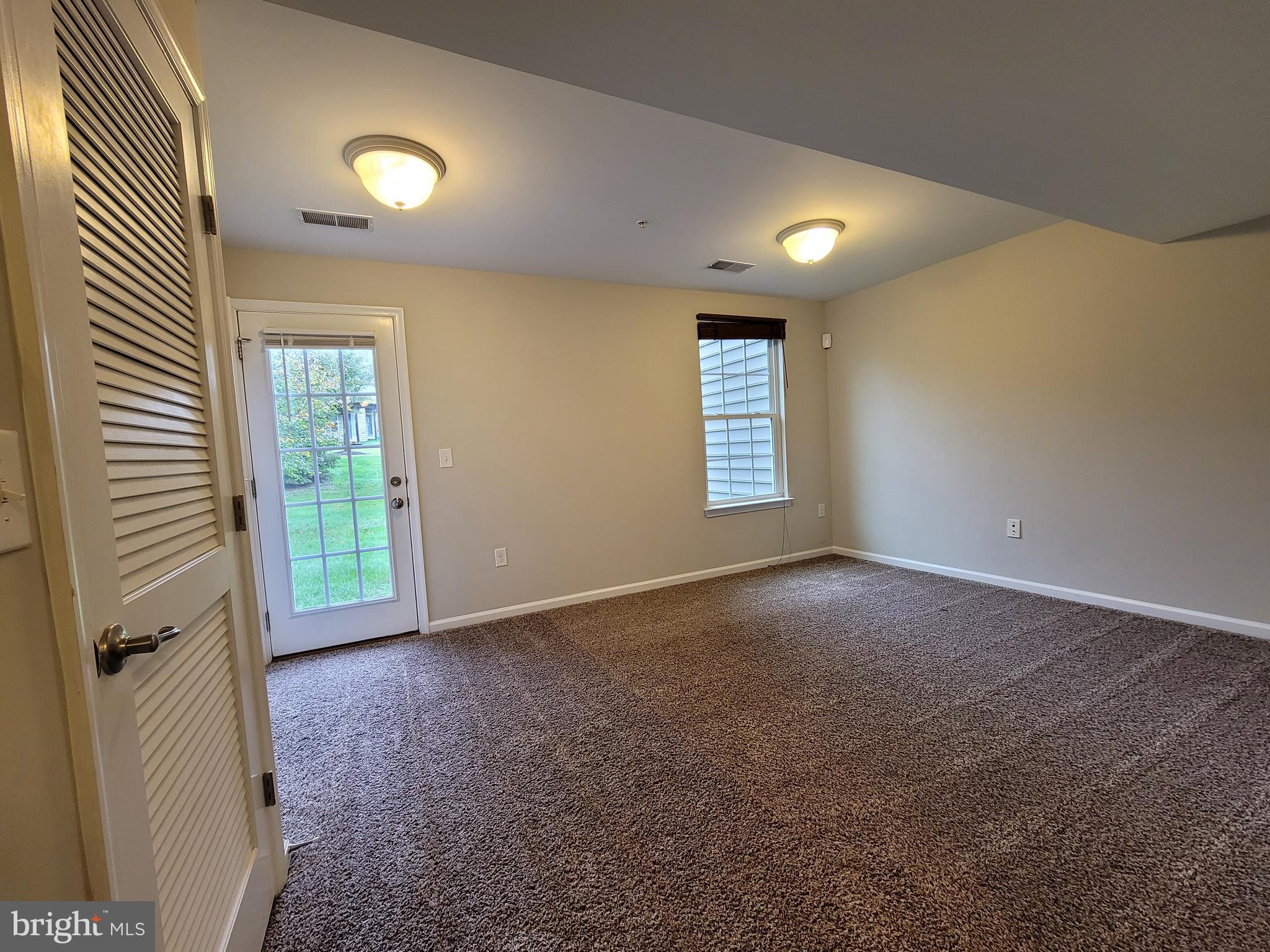 HIGHVIEW AT MONTGOME - Residential