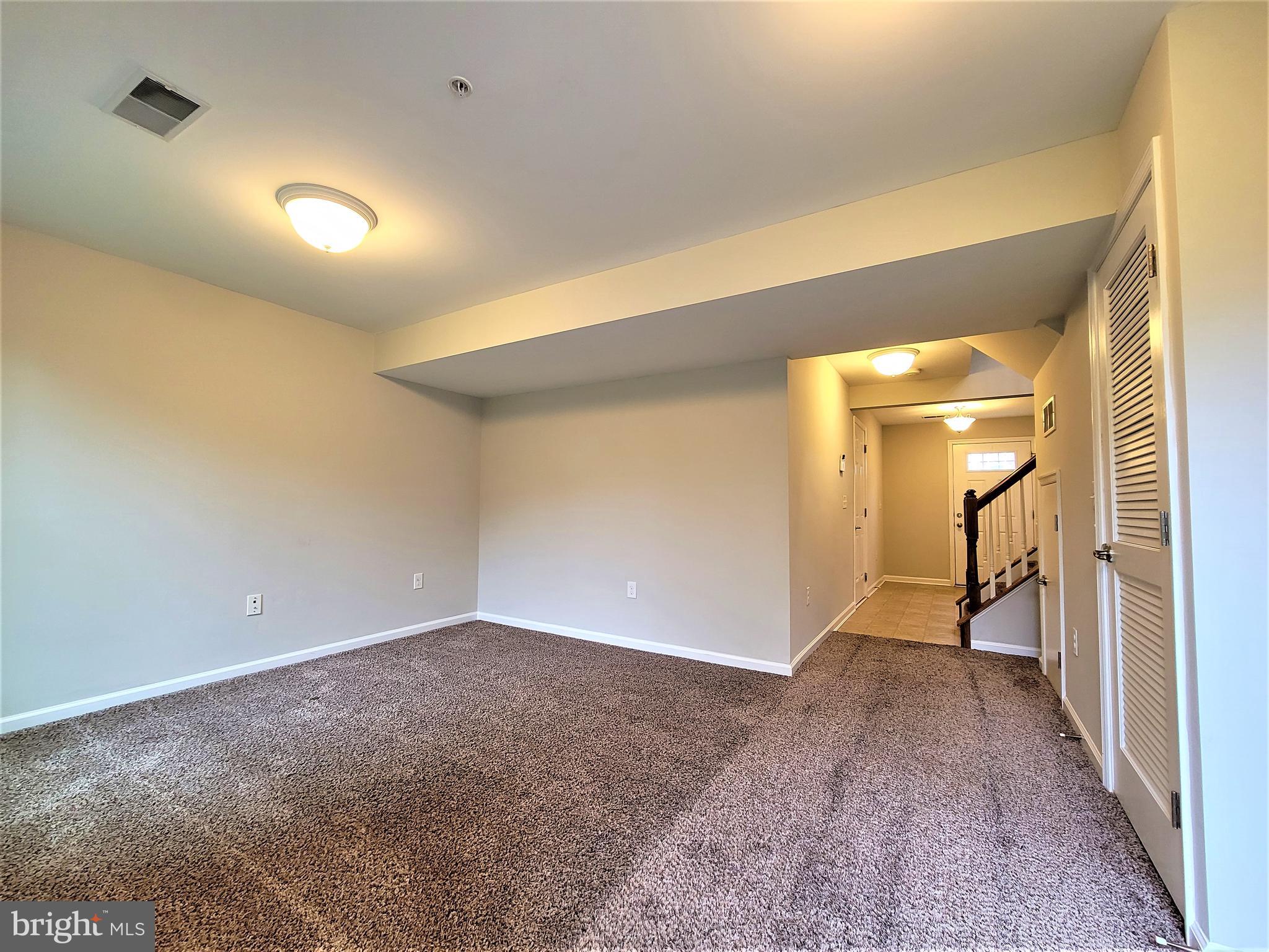 HIGHVIEW AT MONTGOME - Residential