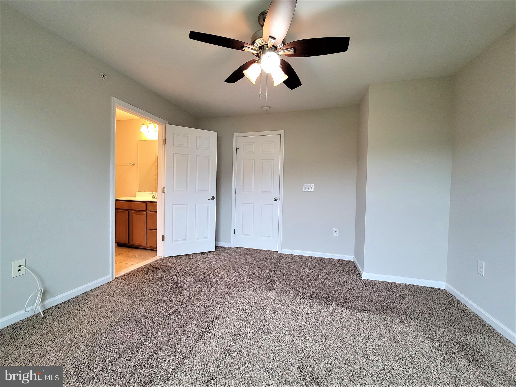 HIGHVIEW AT MONTGOME - Residential